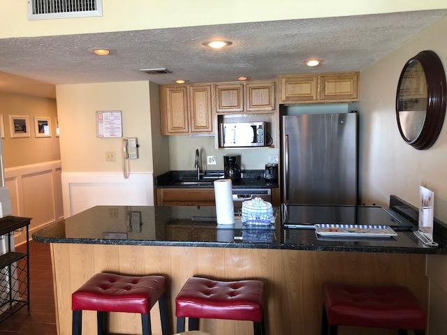 HOLIDAY SURF & RACQUET CLUB - Residential
