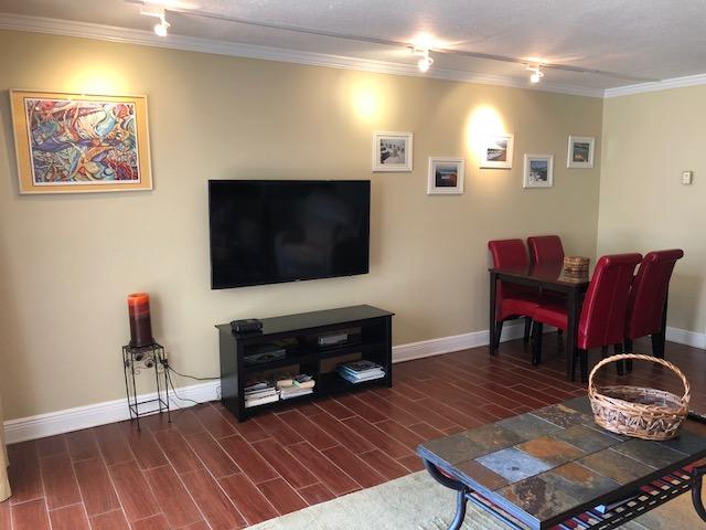 HOLIDAY SURF & RACQUET CLUB - Residential
