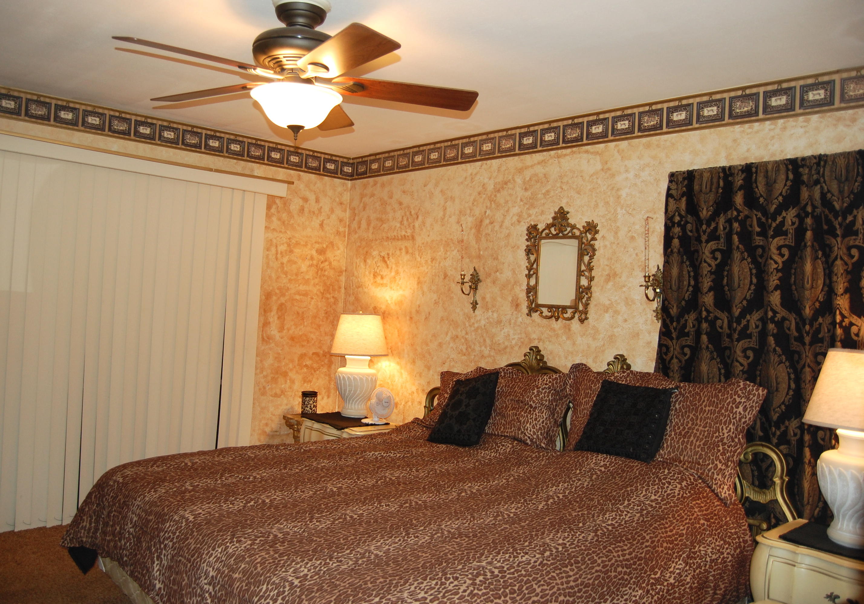 YACHT CLUB ESTATES - Residential