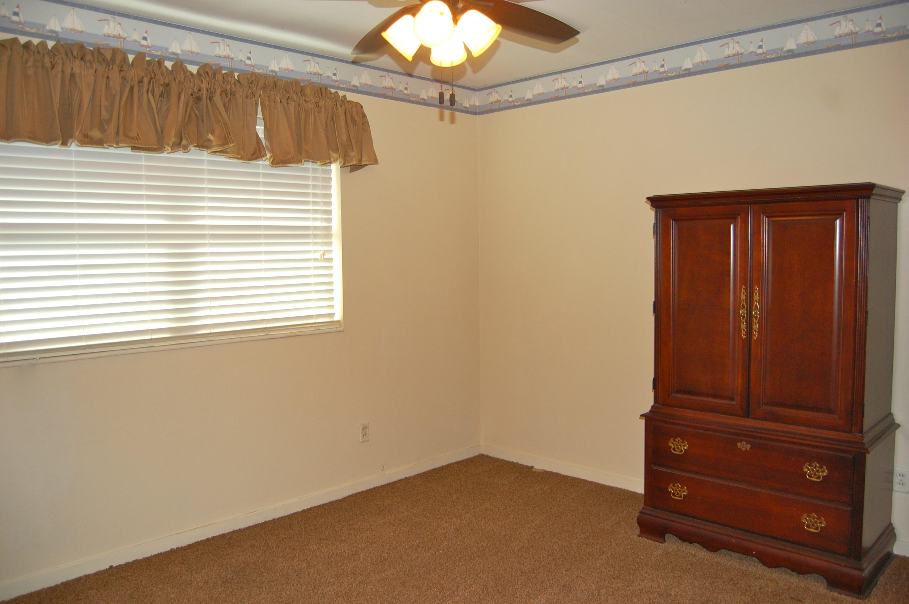 YACHT CLUB ESTATES - Residential