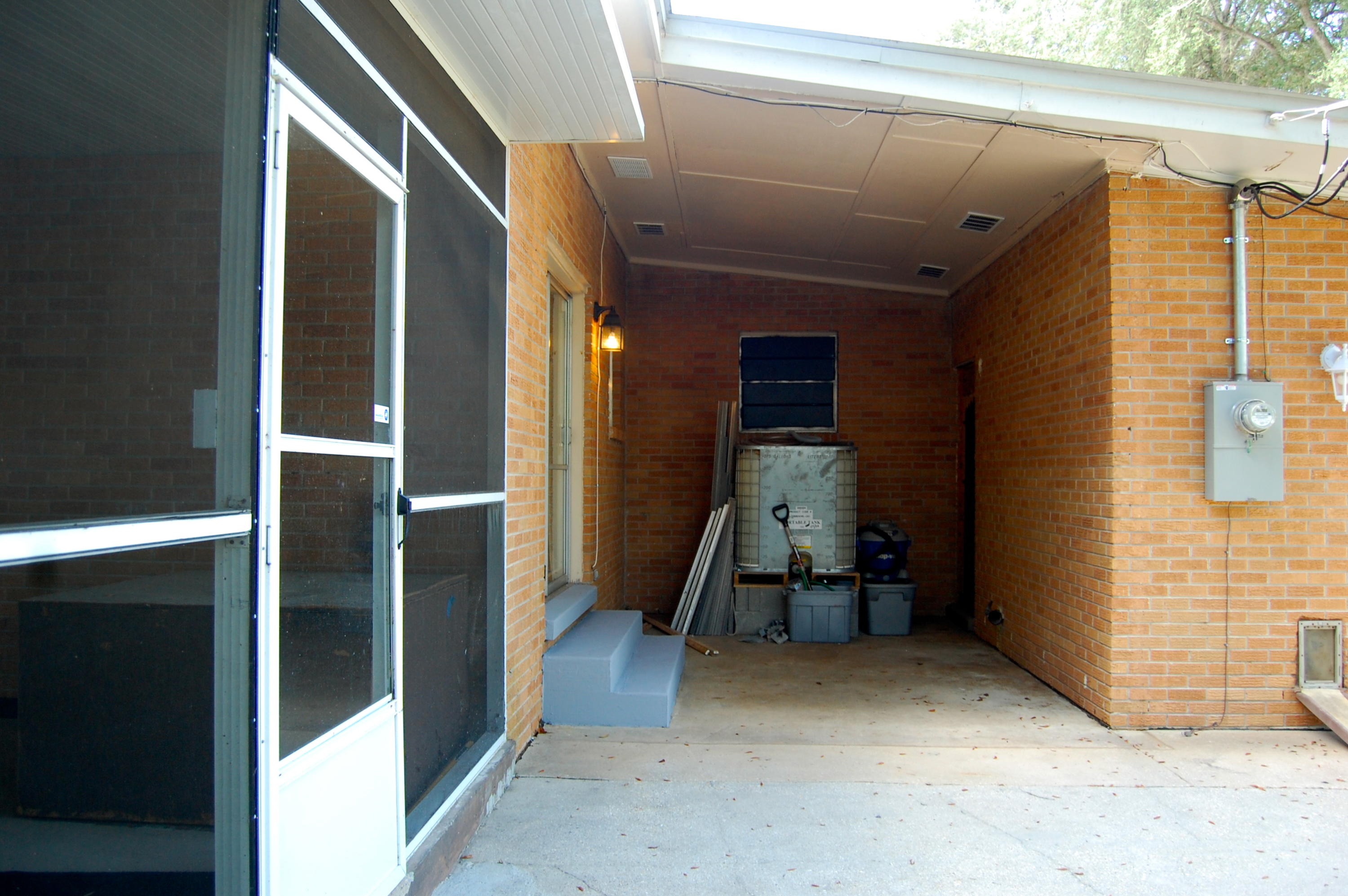 YACHT CLUB ESTATES - Residential