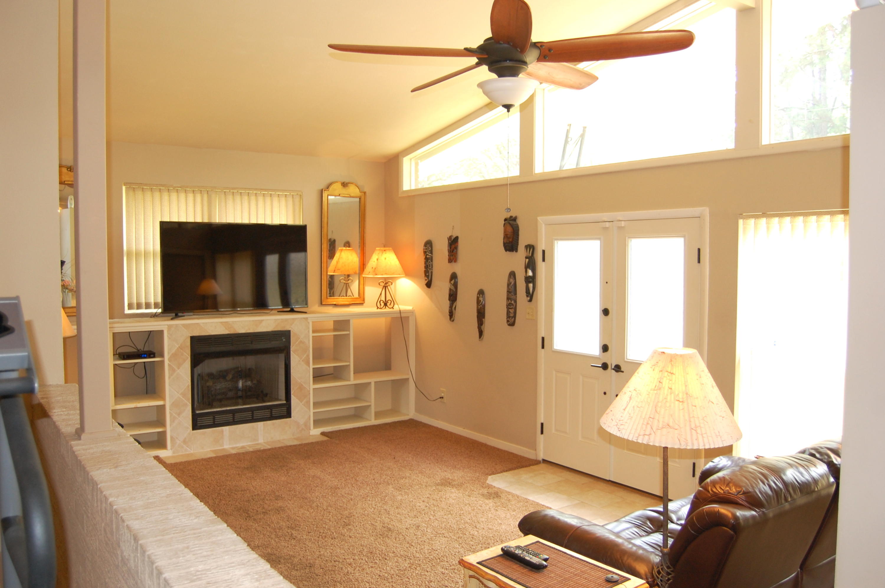 YACHT CLUB ESTATES - Residential