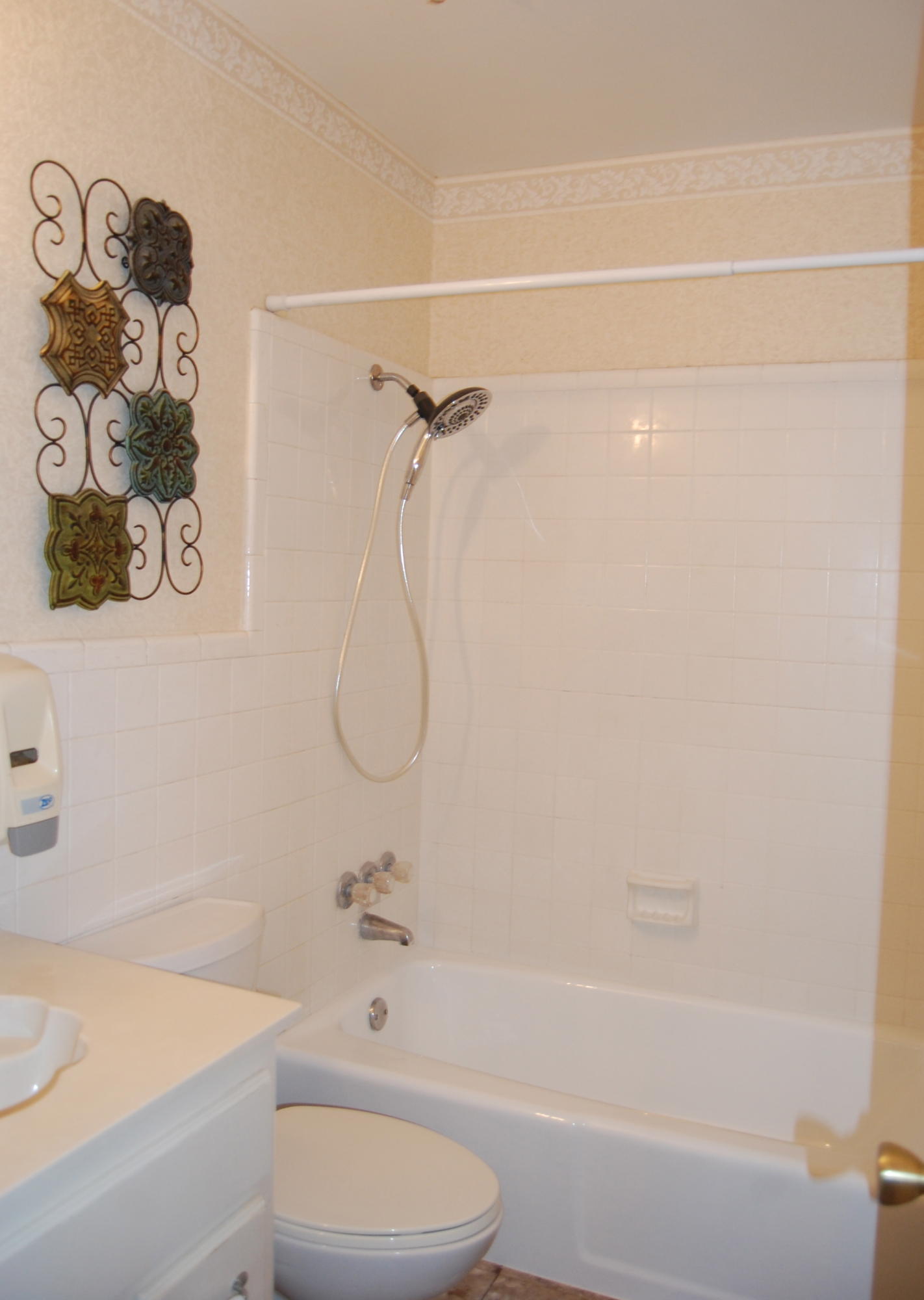 YACHT CLUB ESTATES - Residential