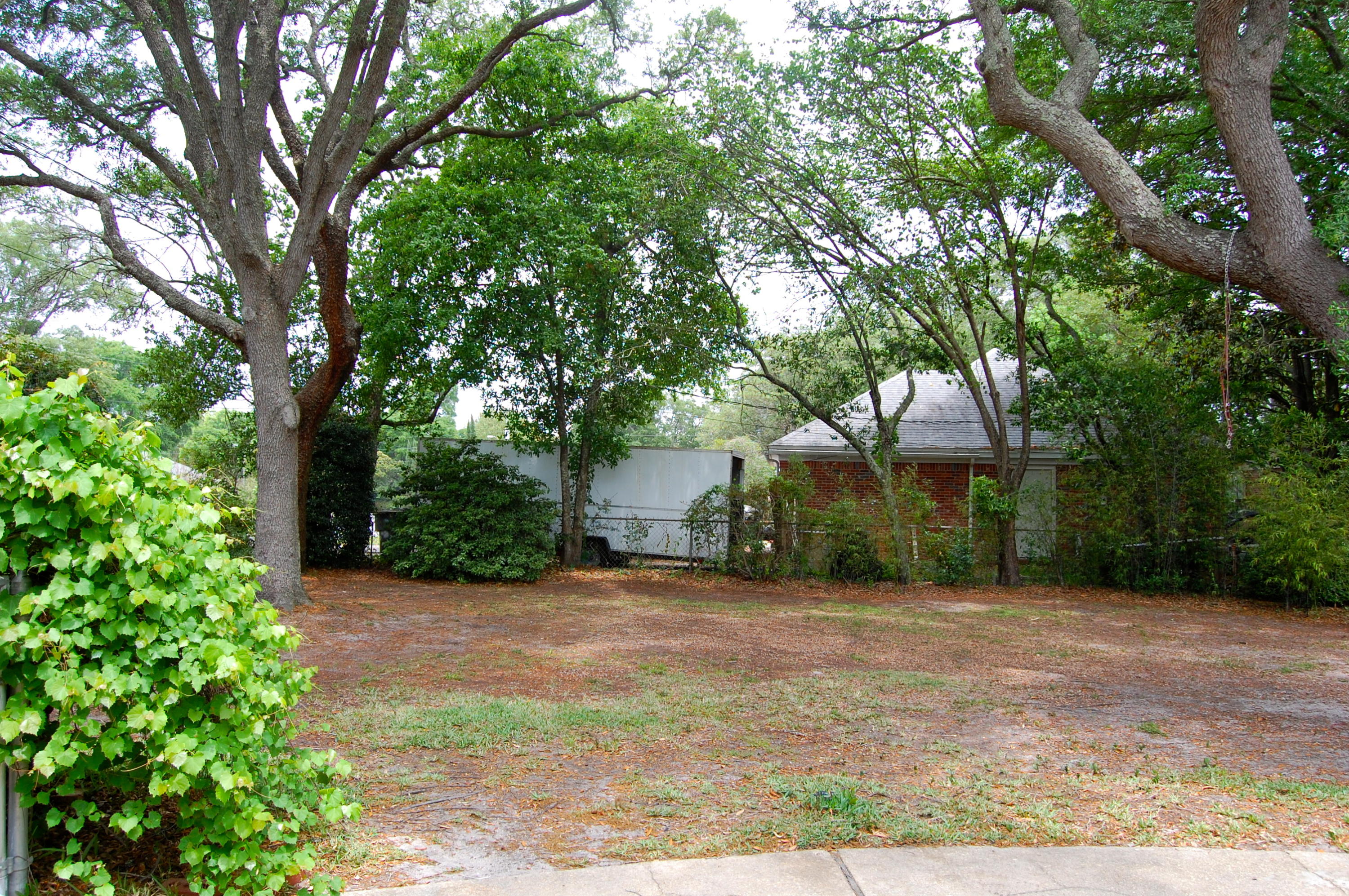 YACHT CLUB ESTATES - Residential