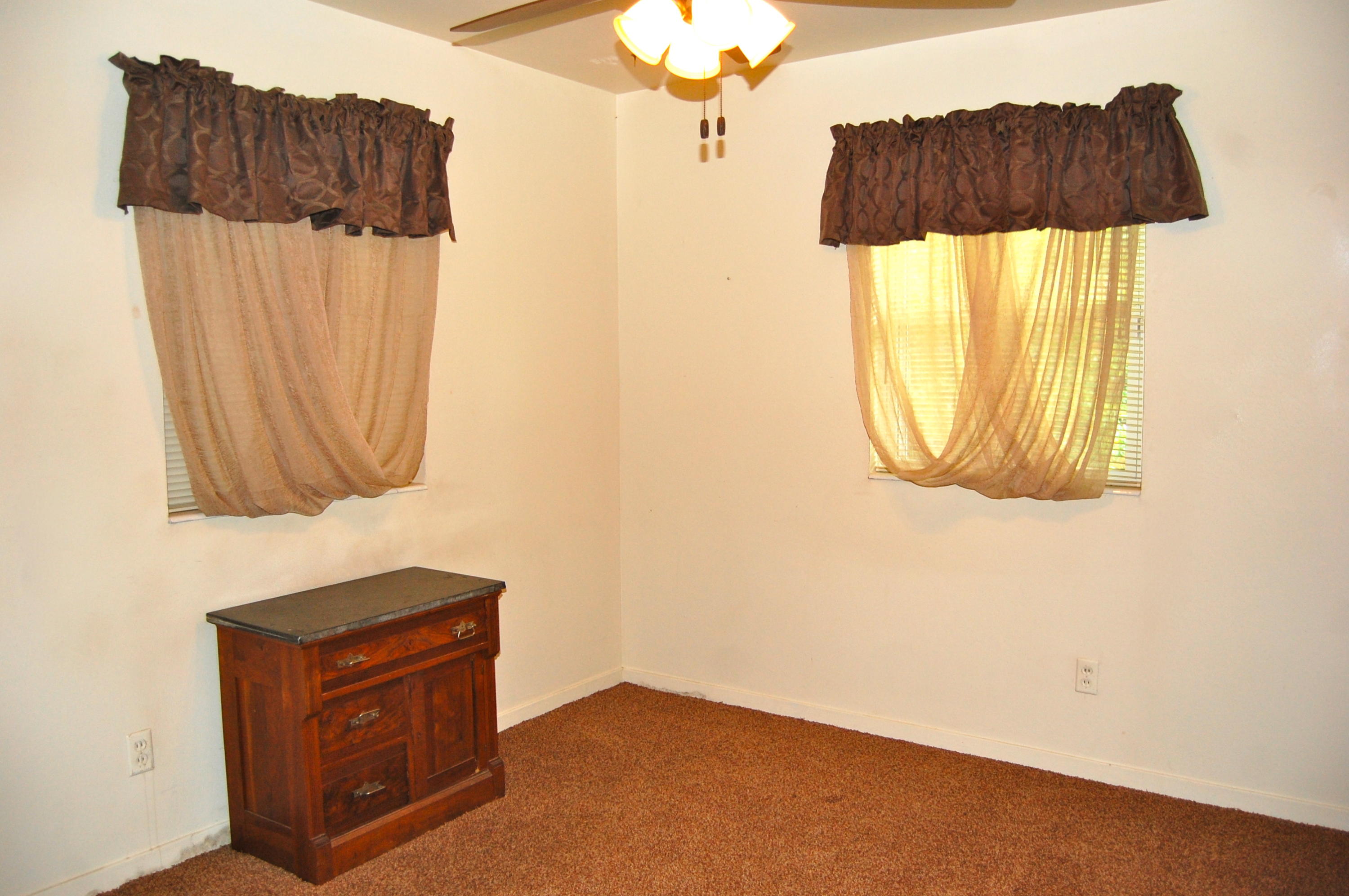 YACHT CLUB ESTATES - Residential