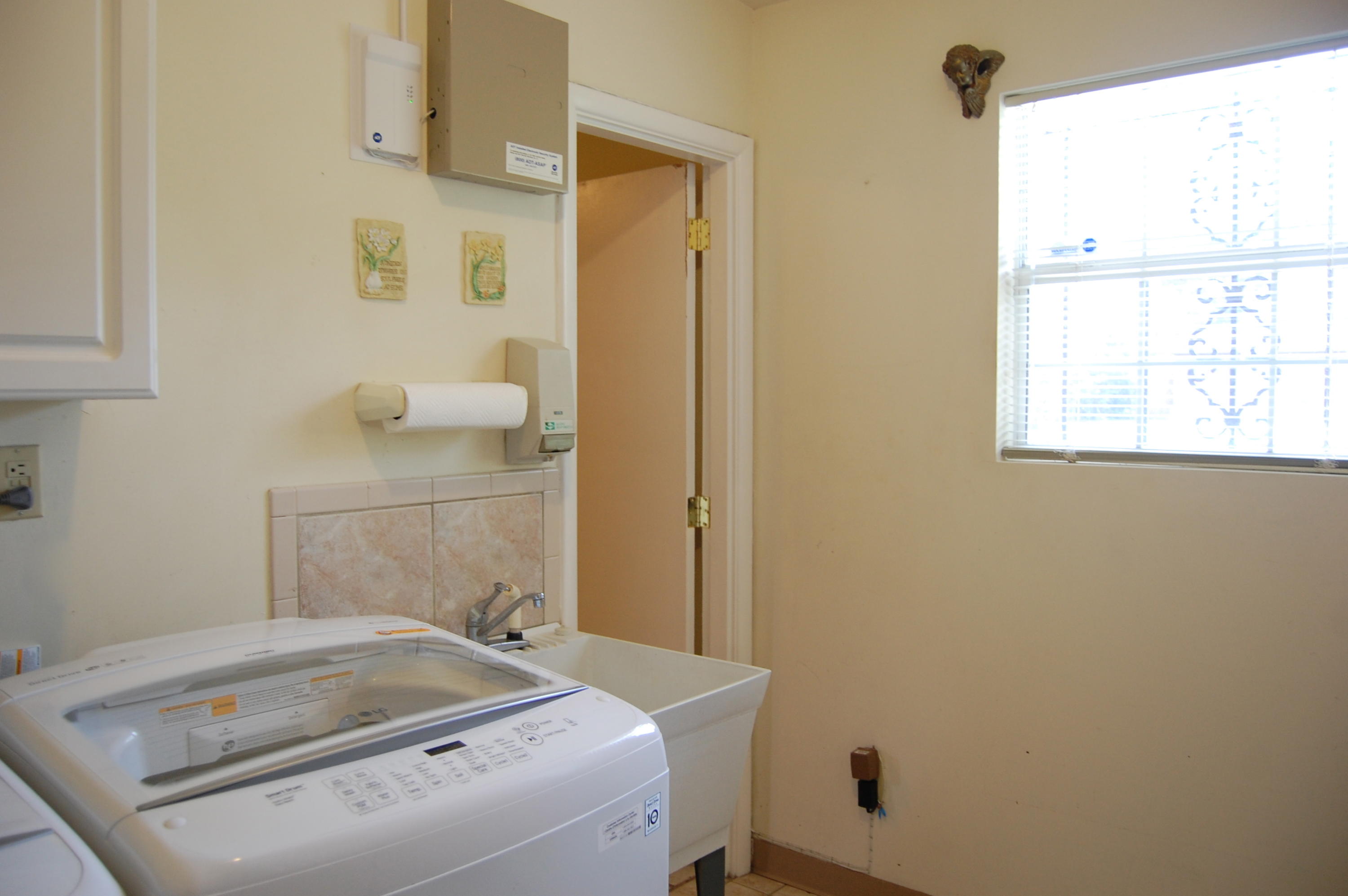 YACHT CLUB ESTATES - Residential