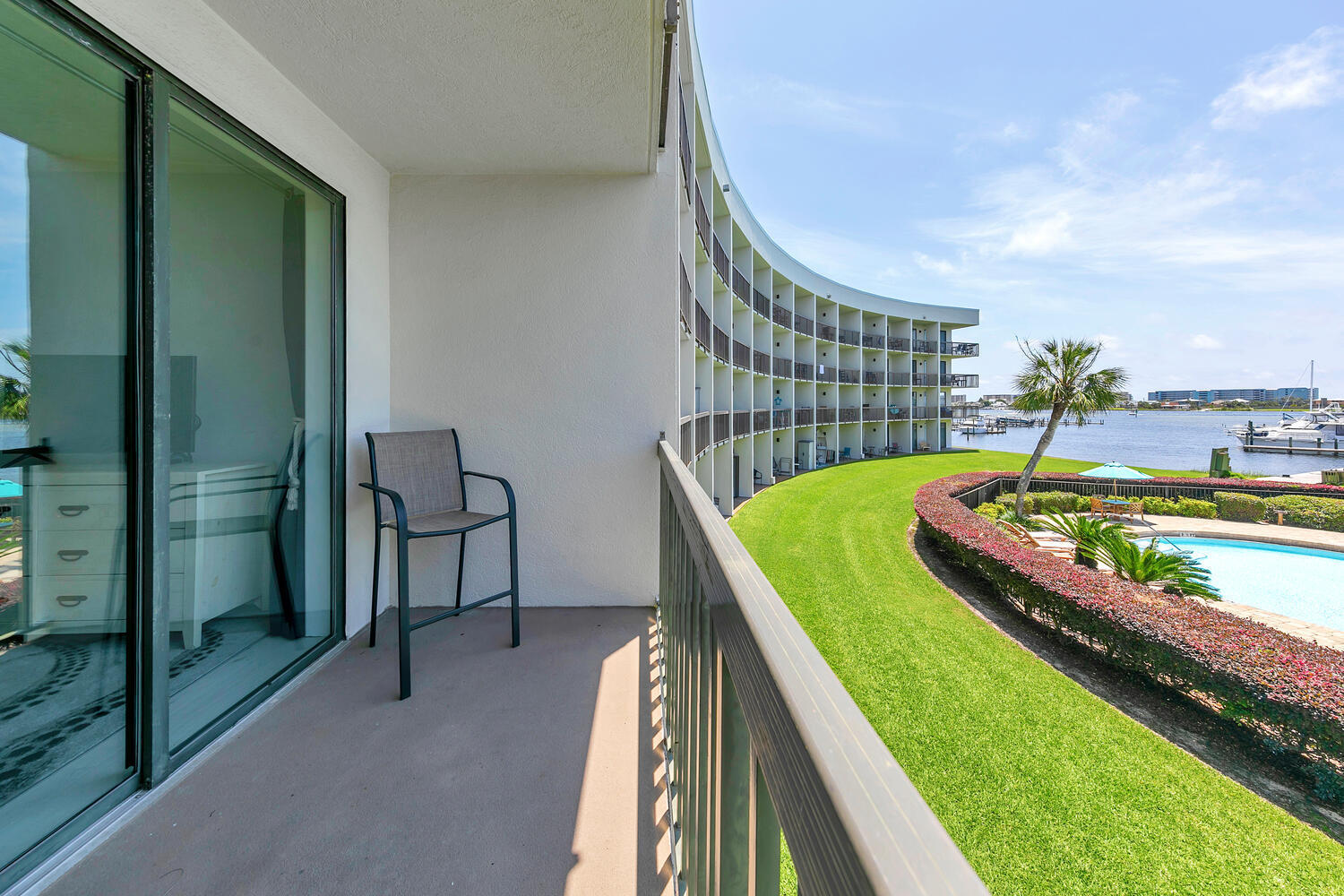 PIRATES BAY PH 1 - Residential