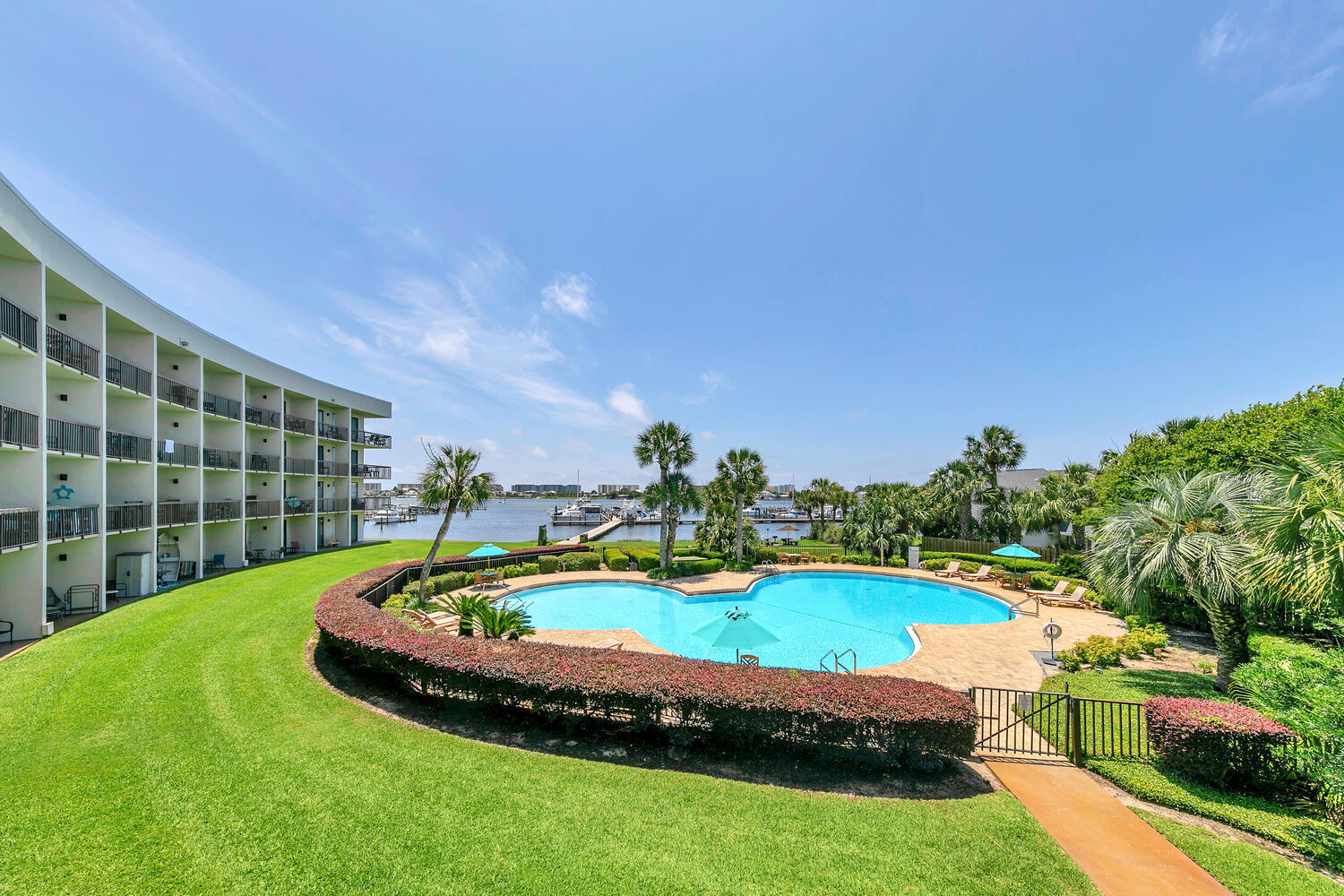 PIRATES BAY PH 1 - Residential