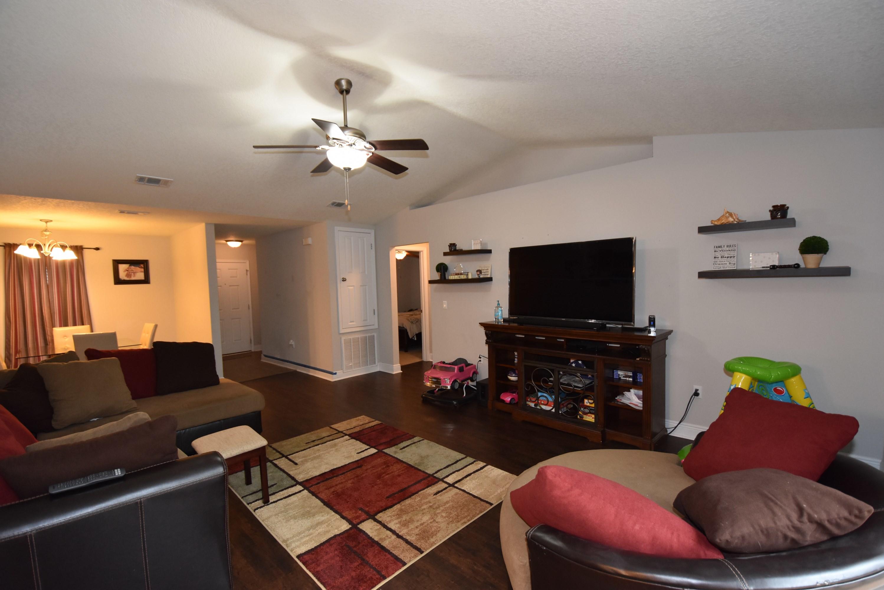 SILVER SPRINGS EST - Residential