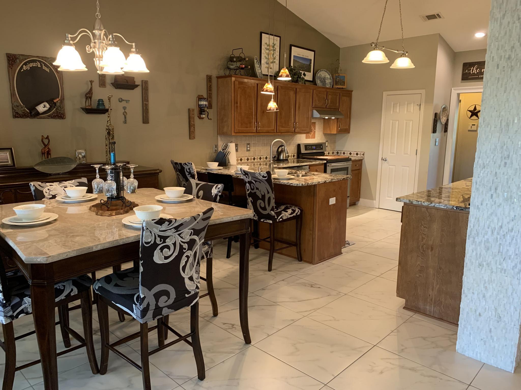 HOLLEY BY THE SEA - Residential