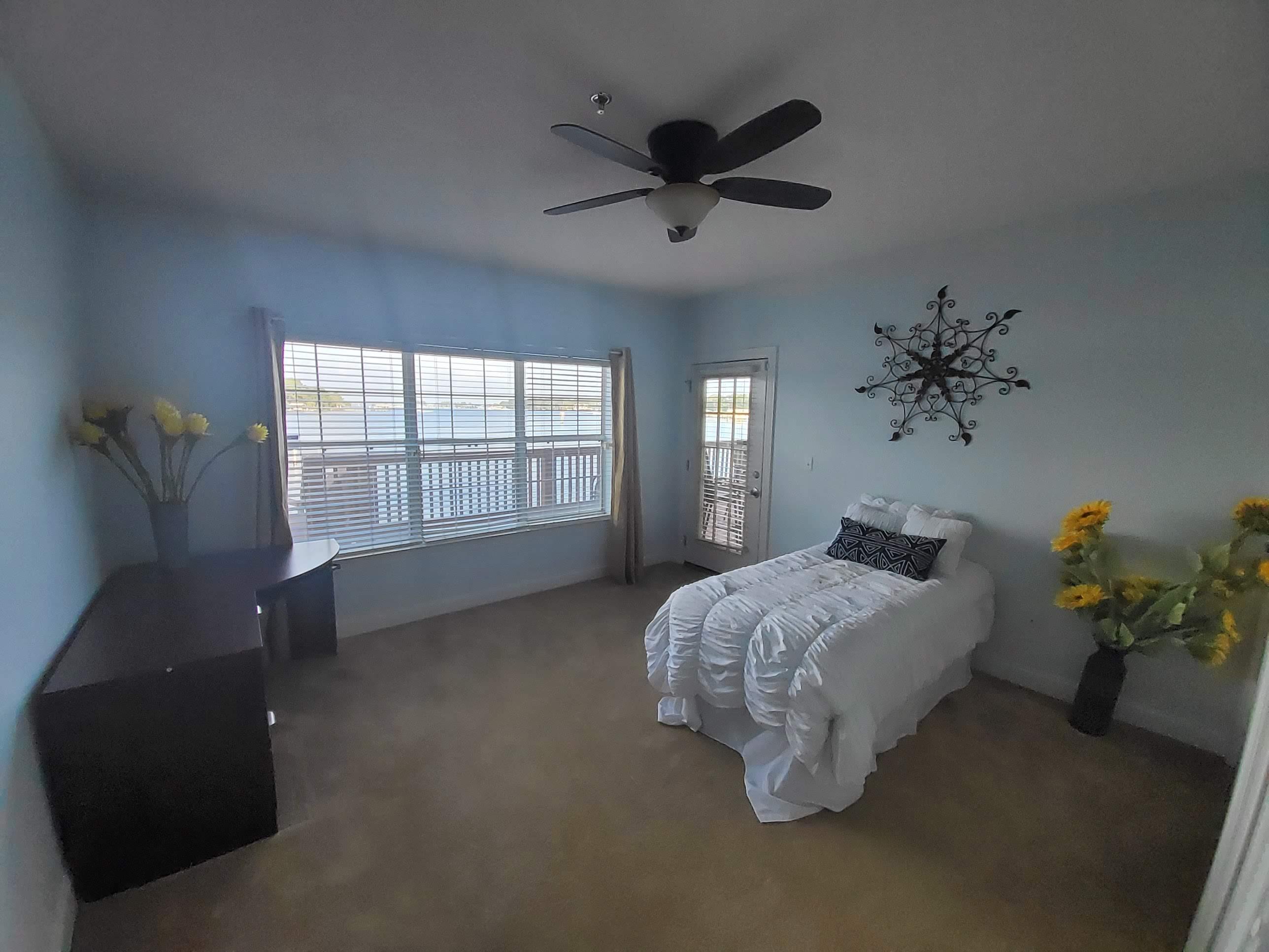 LAGUNA LANDING - Residential