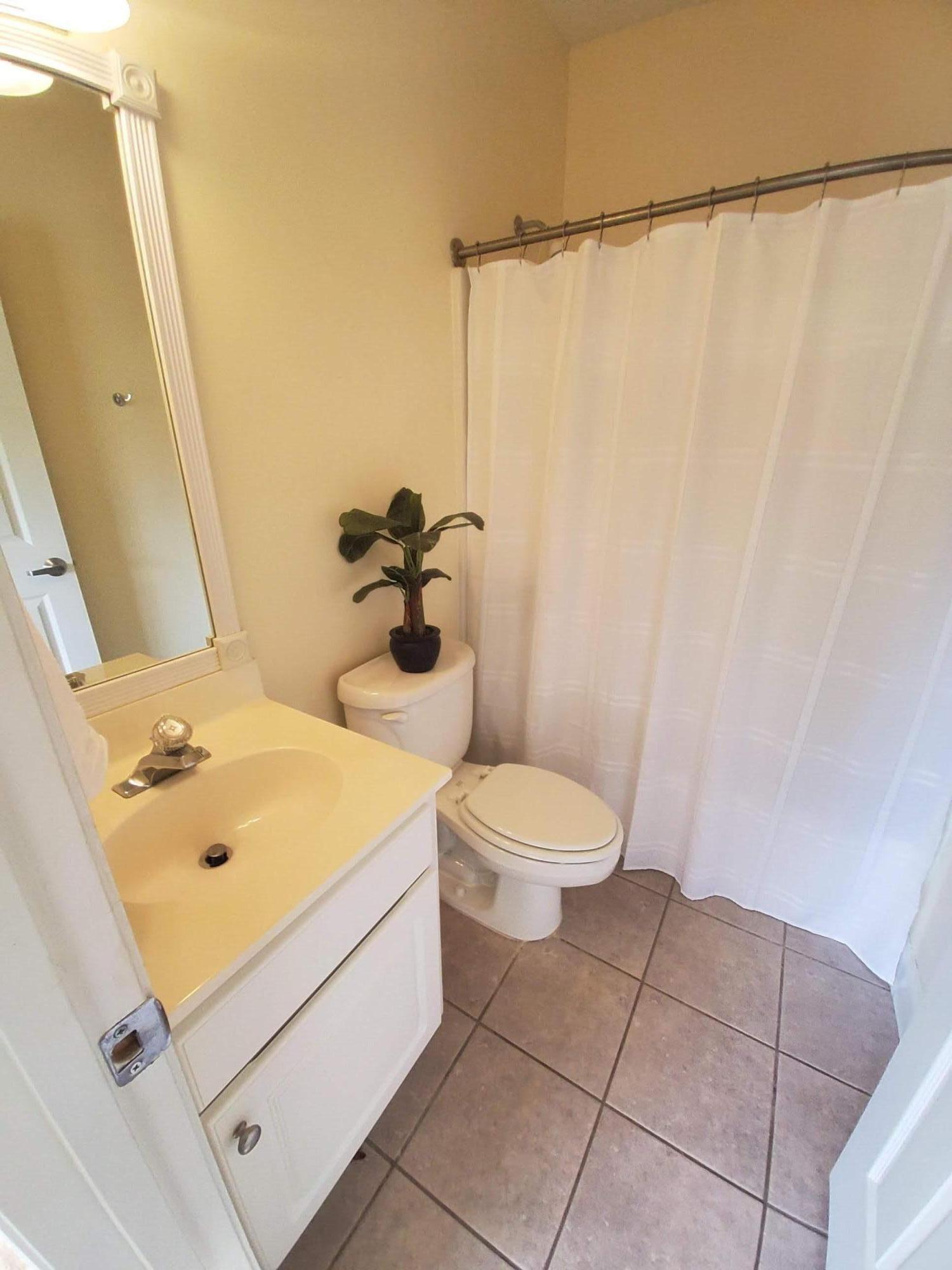 LAGUNA LANDING - Residential