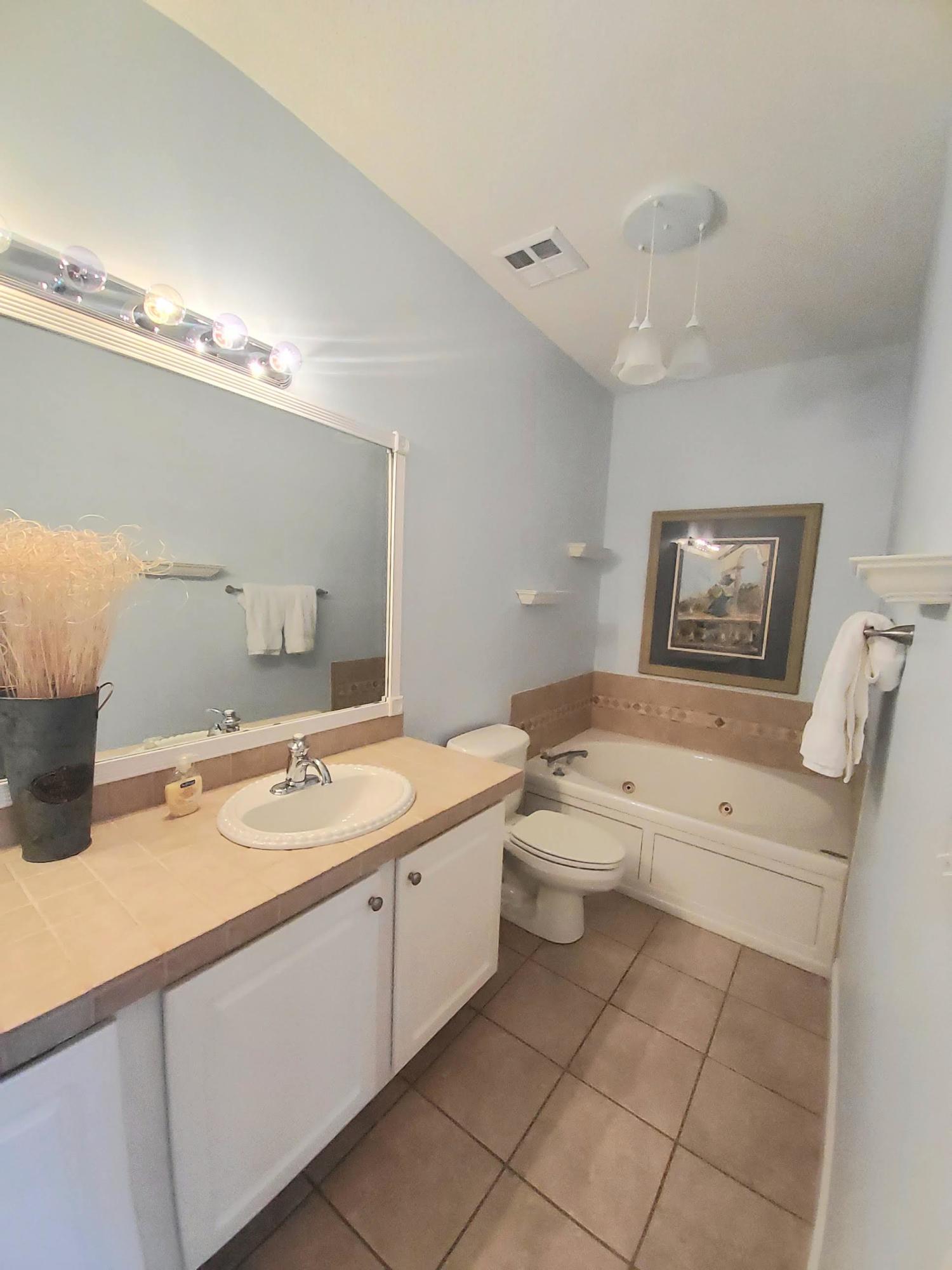 LAGUNA LANDING - Residential