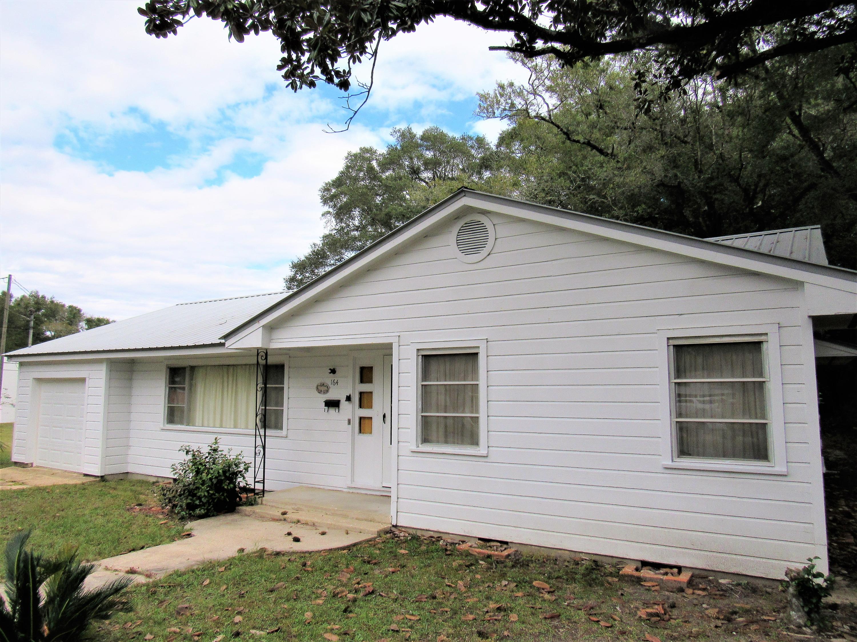 TOWN OF DEFUNIAK SPRINGS - Residential