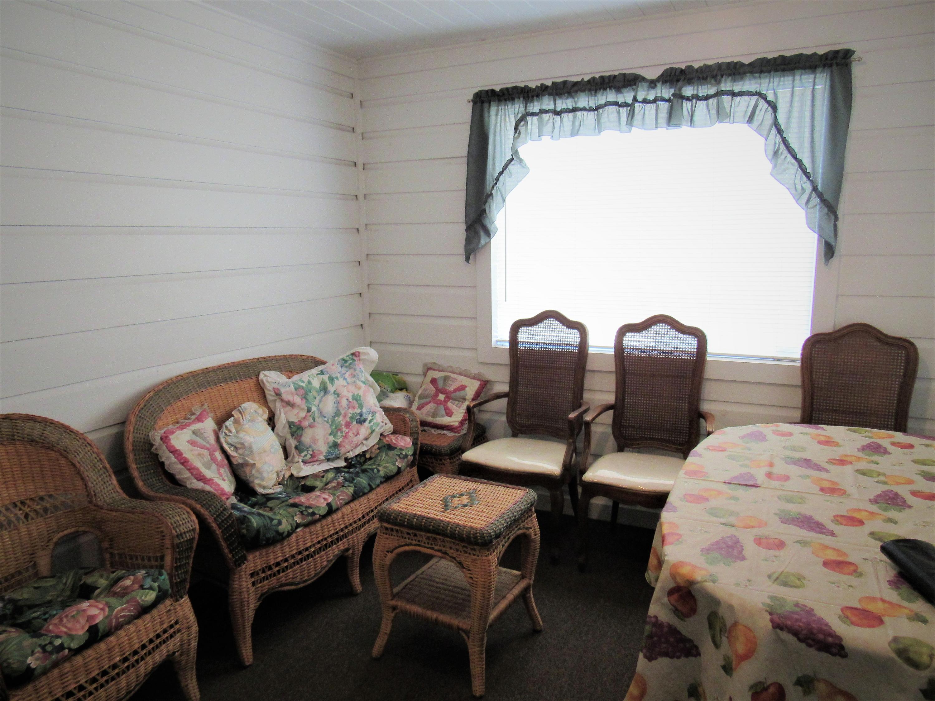 TOWN OF DEFUNIAK SPRINGS - Residential