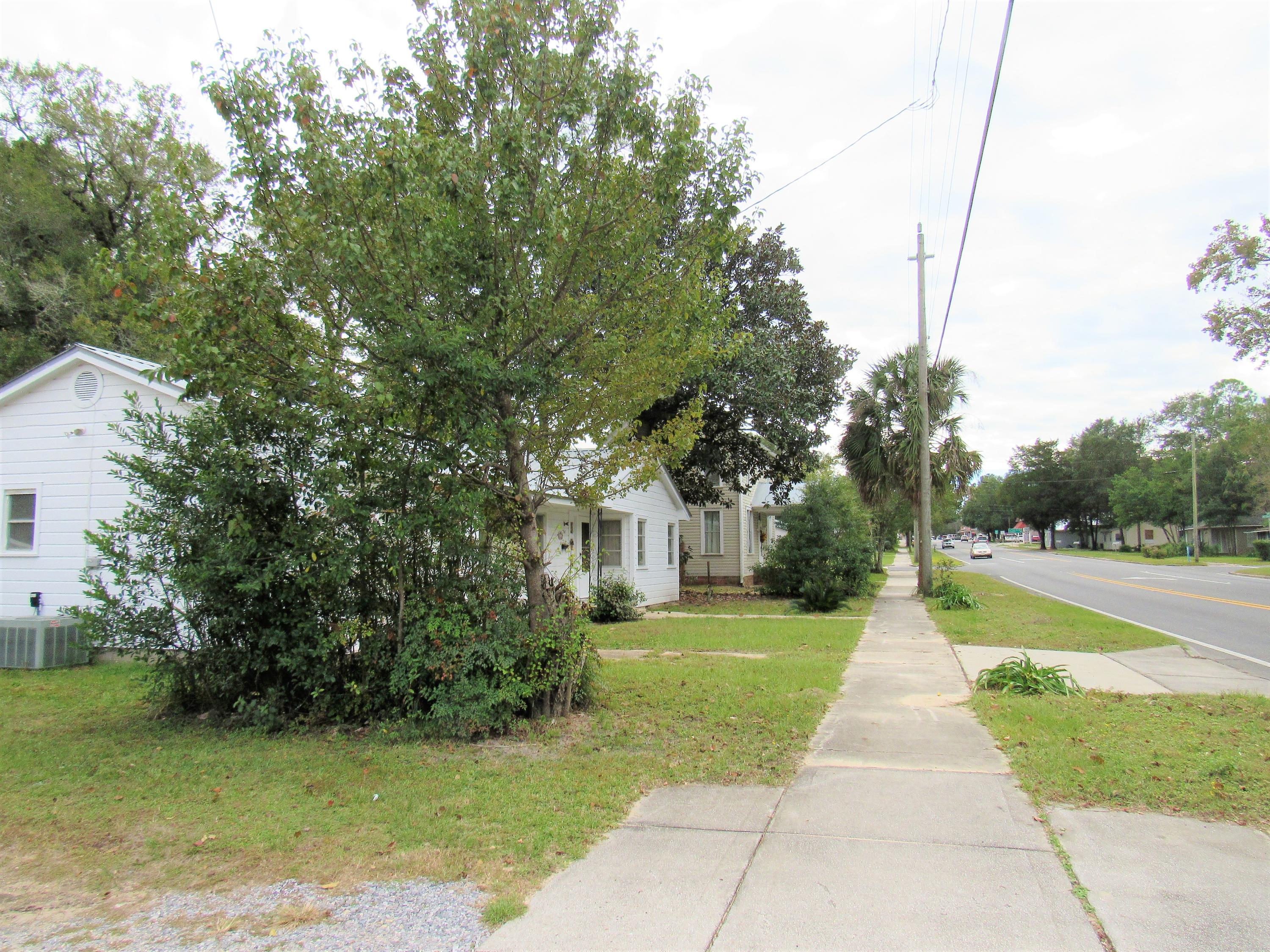 TOWN OF DEFUNIAK SPRINGS - Residential