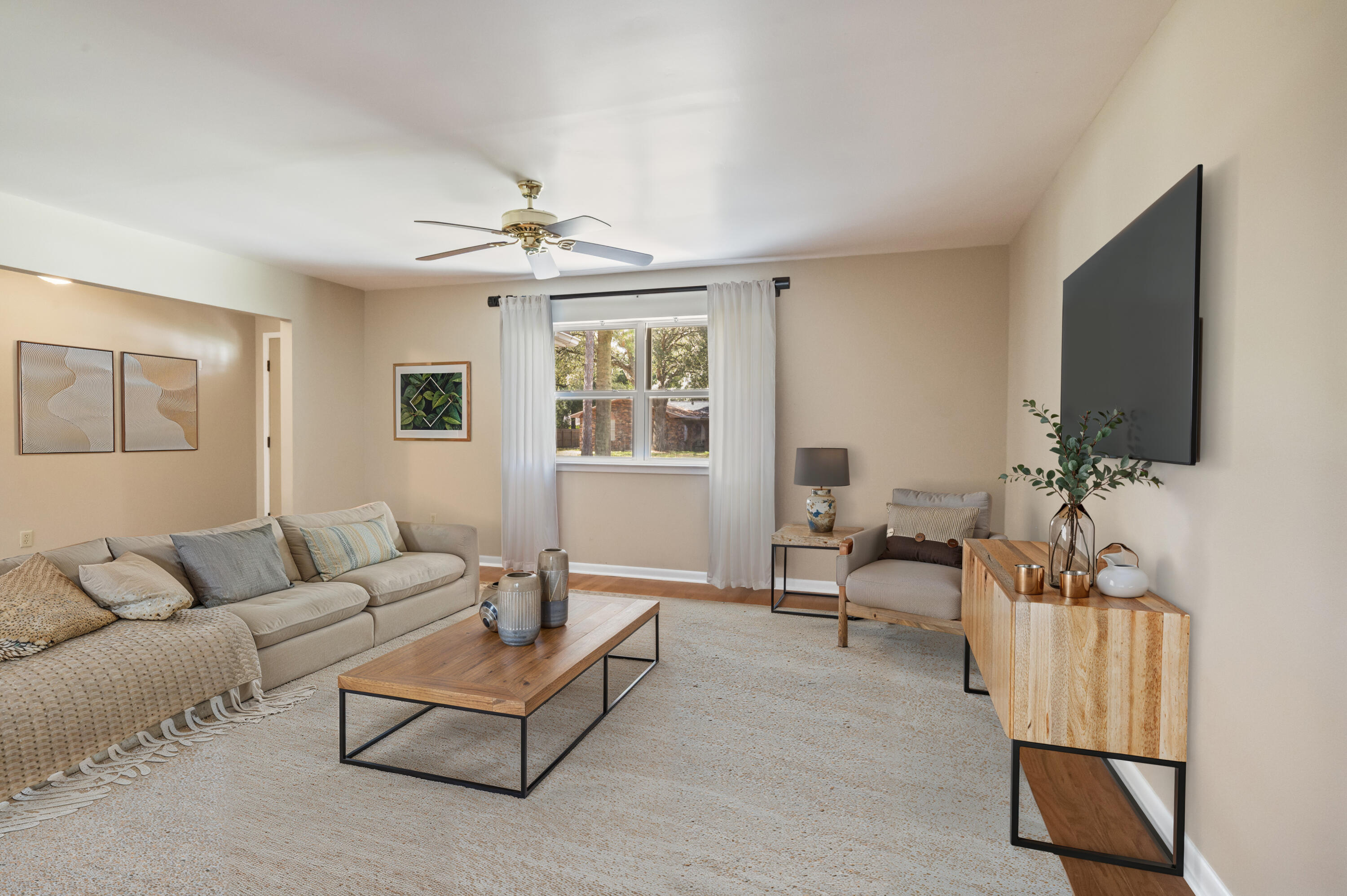 COLLEGE WOOD - Residential