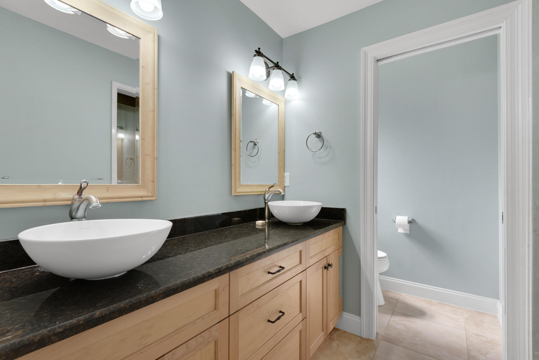 COLLEGE WOOD - Residential