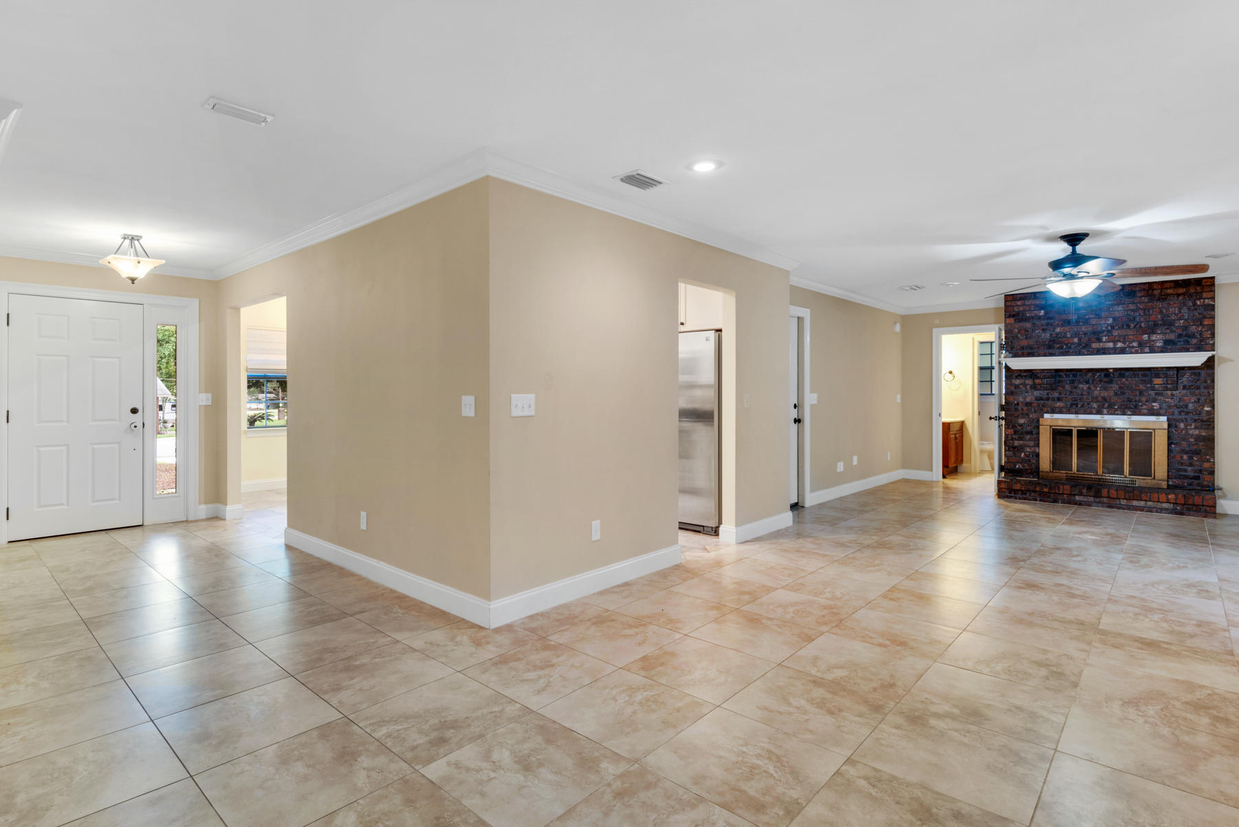 COLLEGE WOOD - Residential