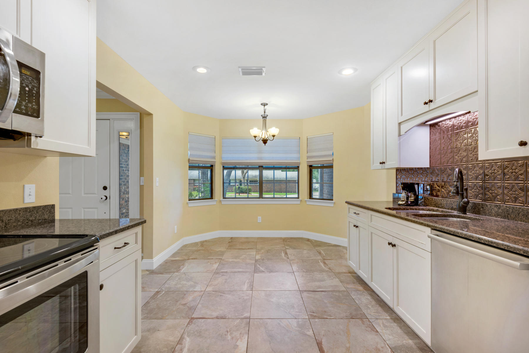 COLLEGE WOOD - Residential