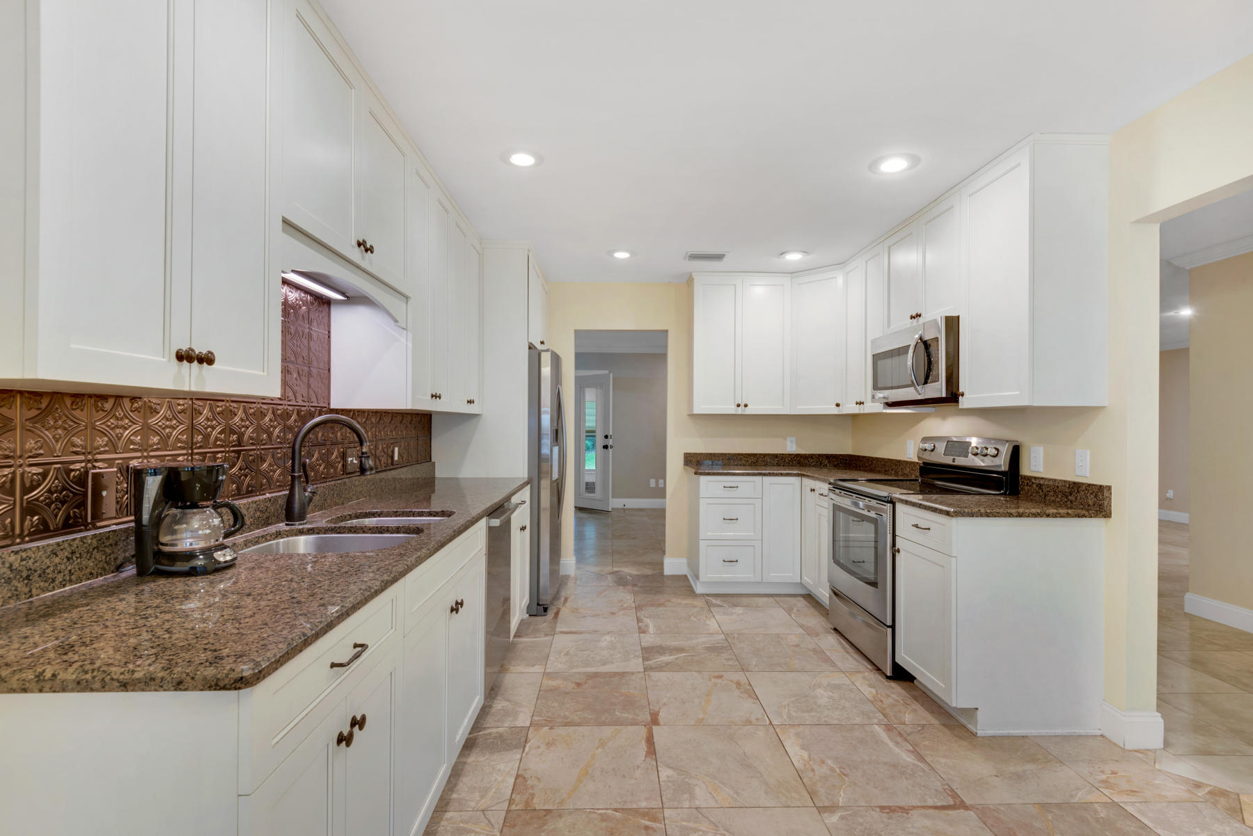 COLLEGE WOOD - Residential