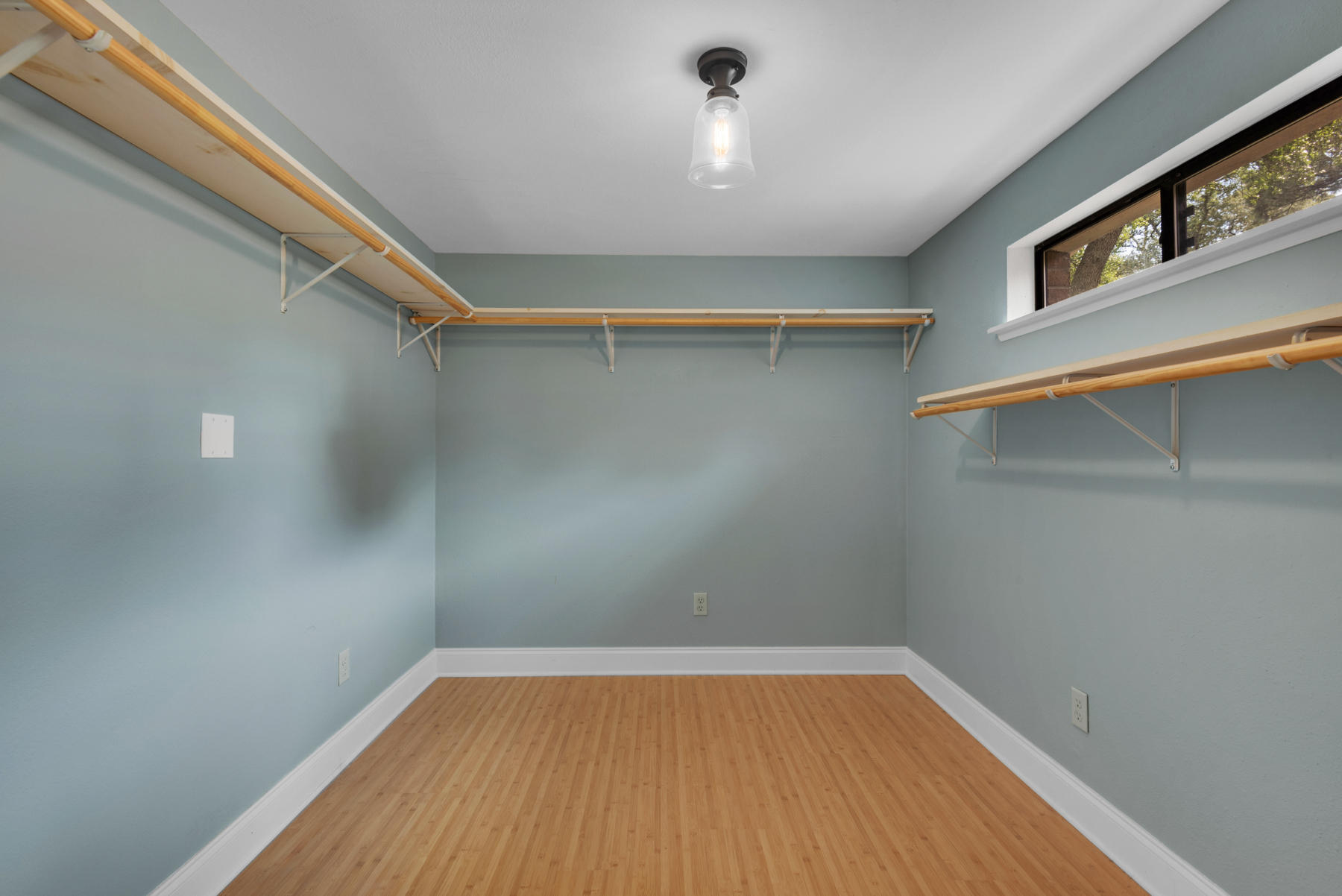 COLLEGE WOOD - Residential