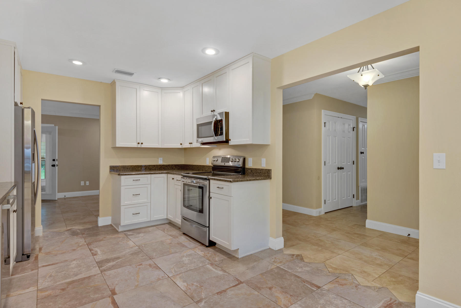 COLLEGE WOOD - Residential