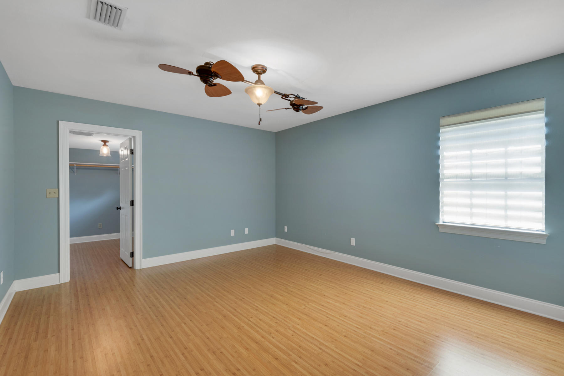 COLLEGE WOOD - Residential