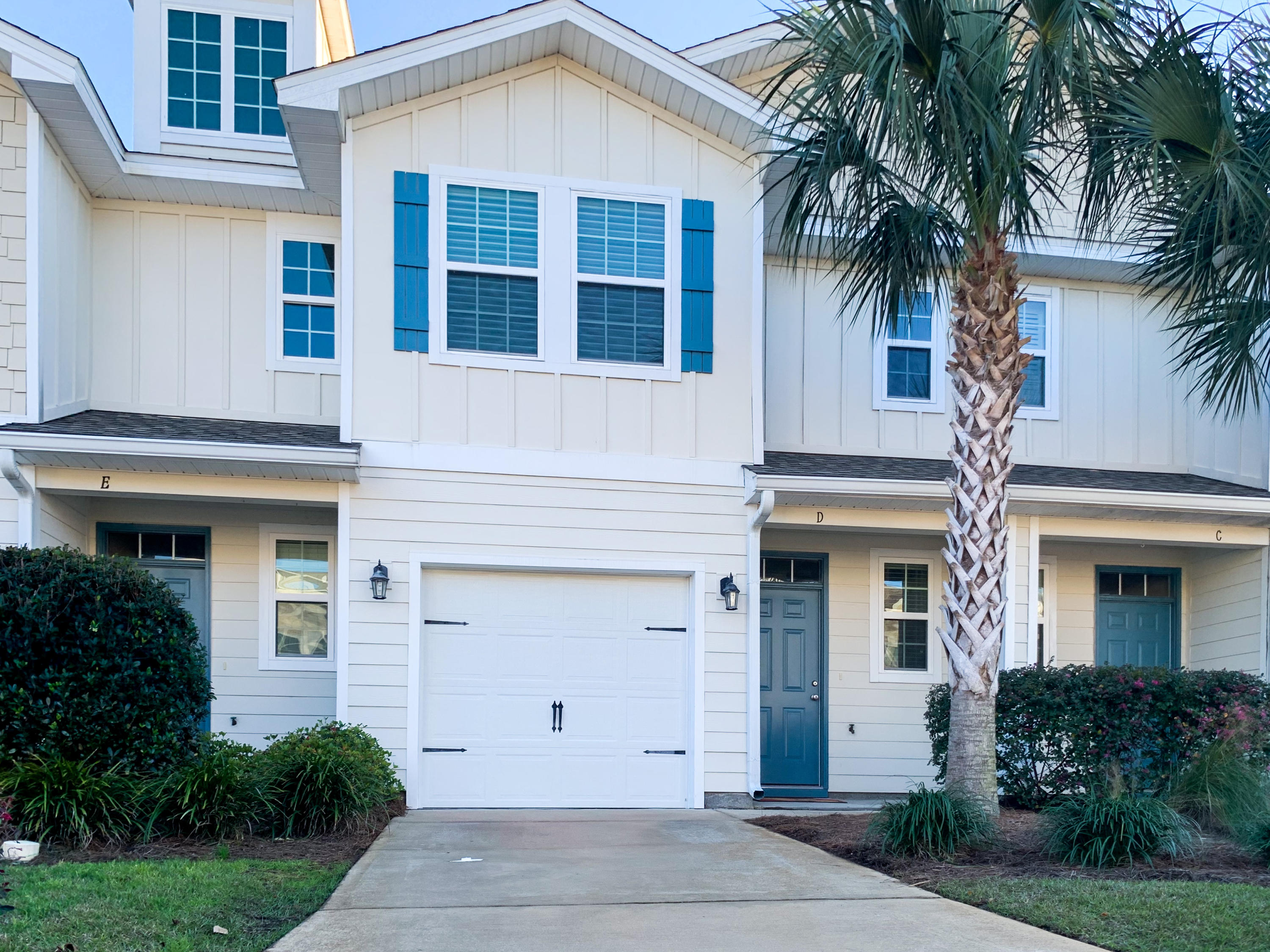 WATER OAKS T/H - Residential