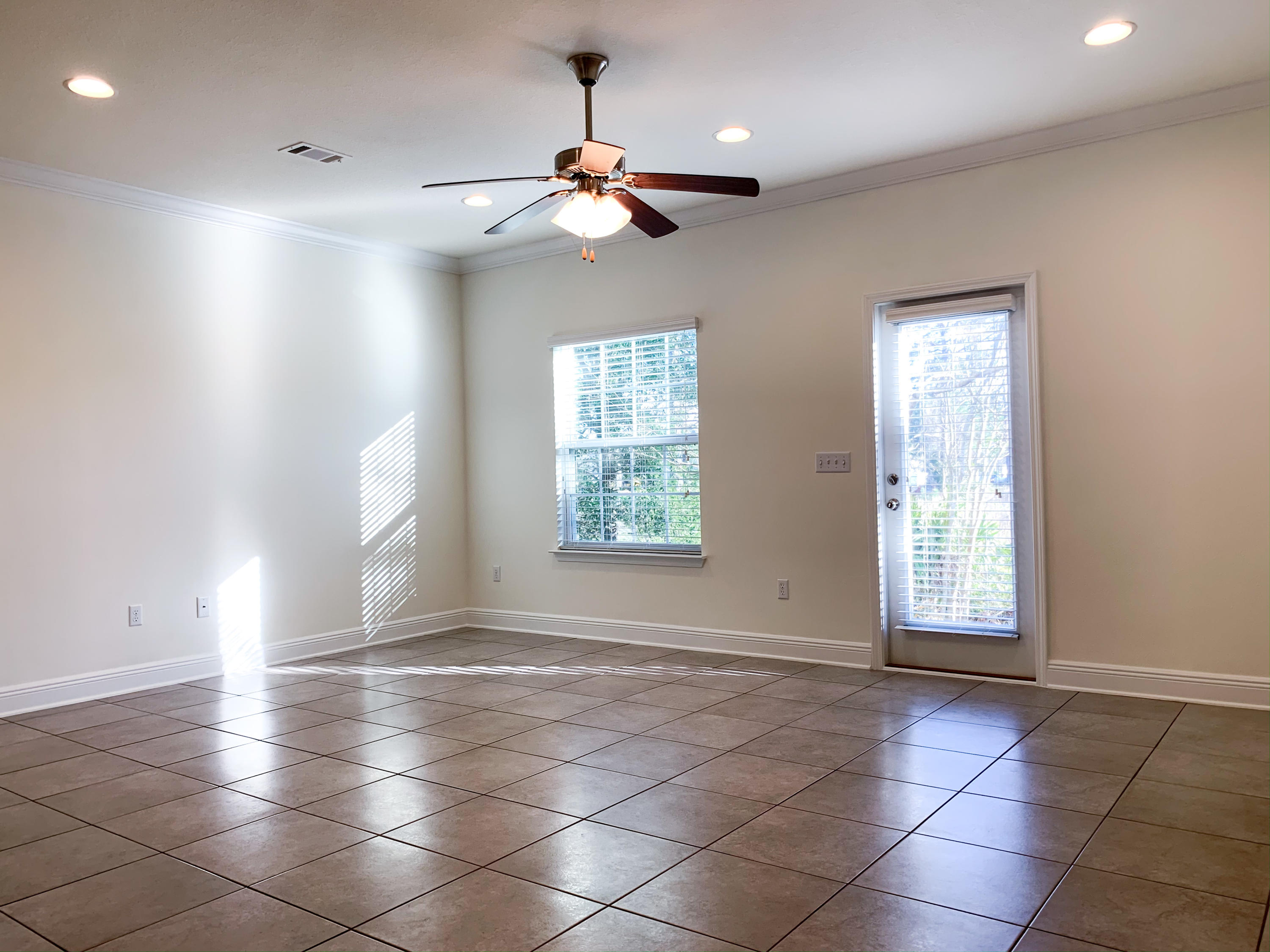 WATER OAKS T/H - Residential