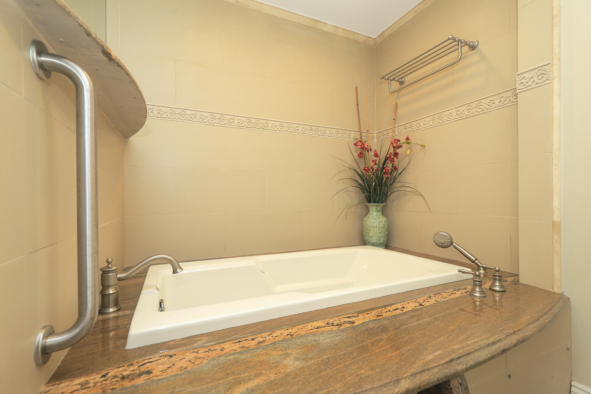 STERLING SANDS CONDO - Residential