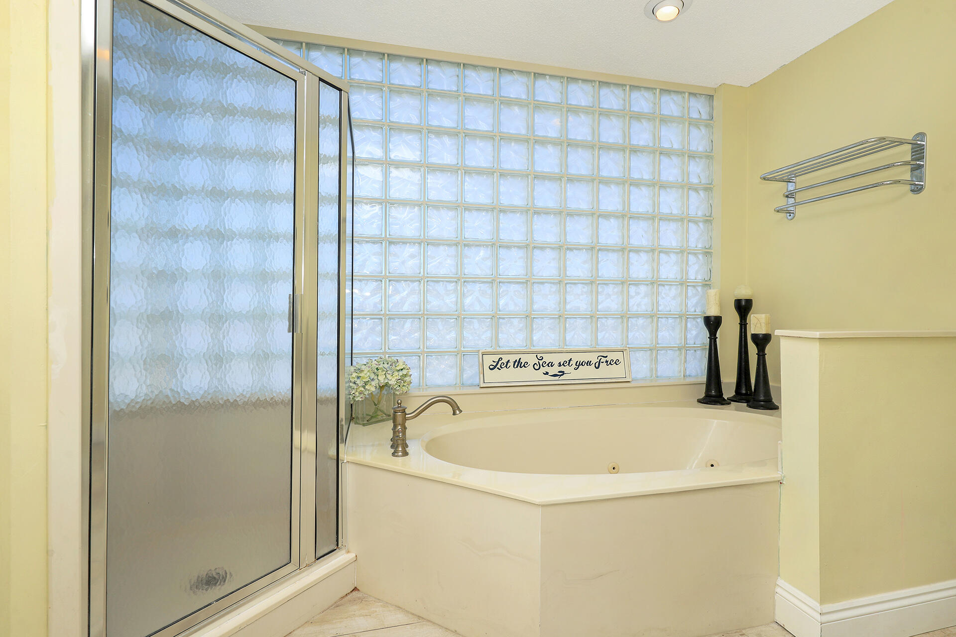 STERLING SANDS CONDO - Residential