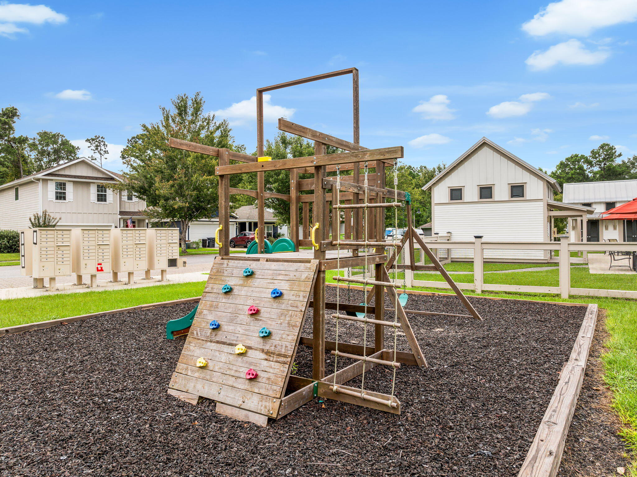 LAGRANGE LANDING - Residential