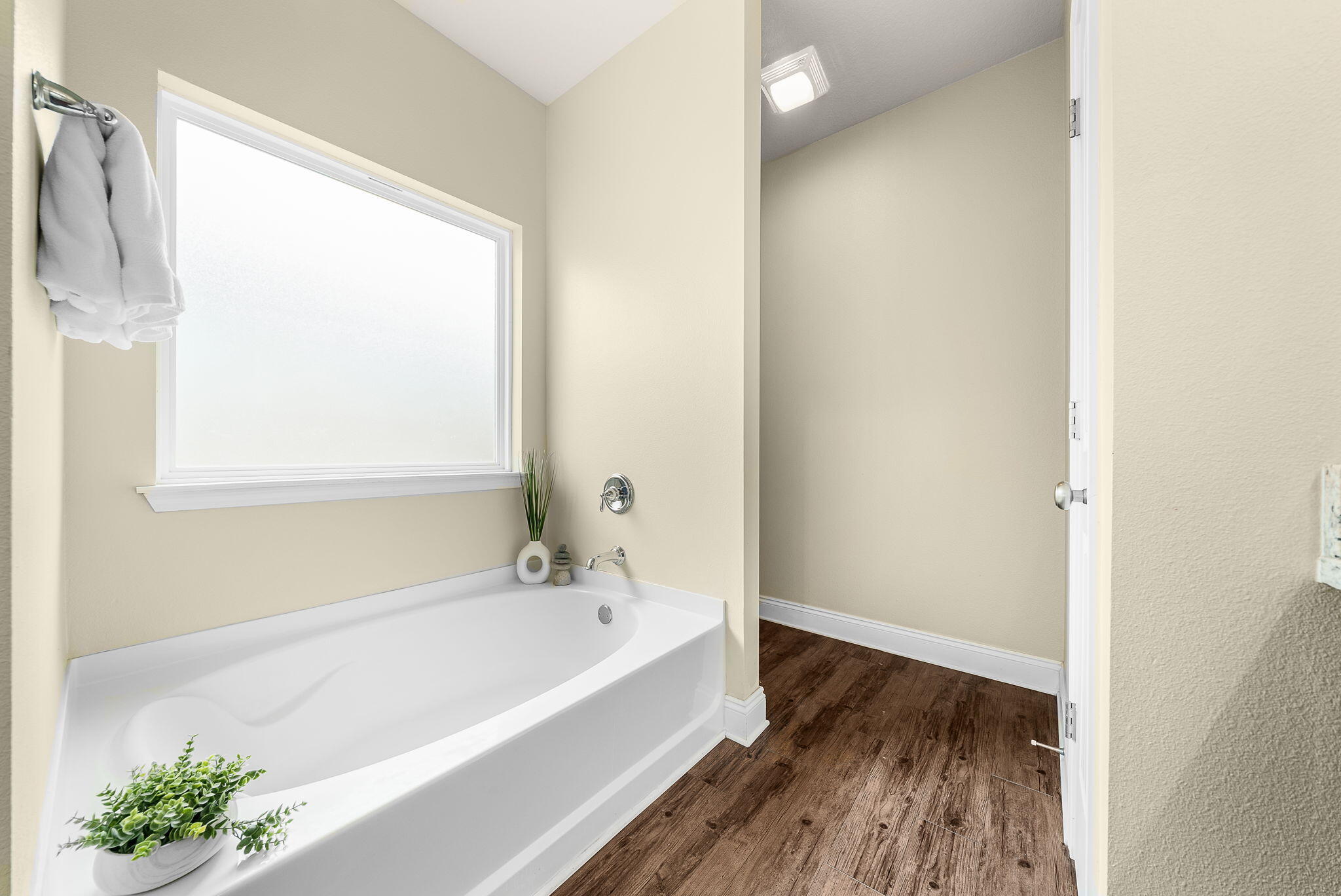 LAGRANGE LANDING - Residential
