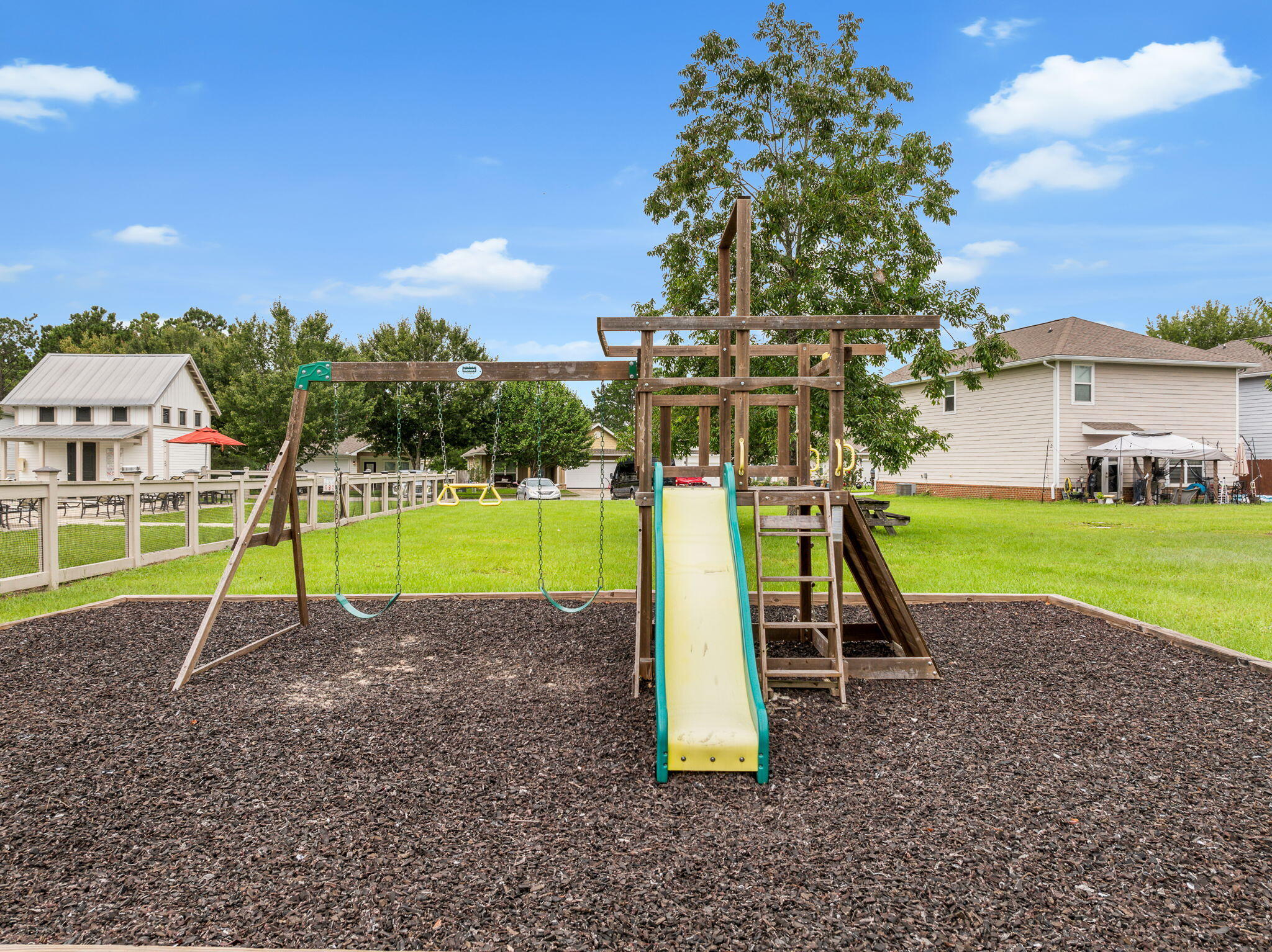 LAGRANGE LANDING - Residential