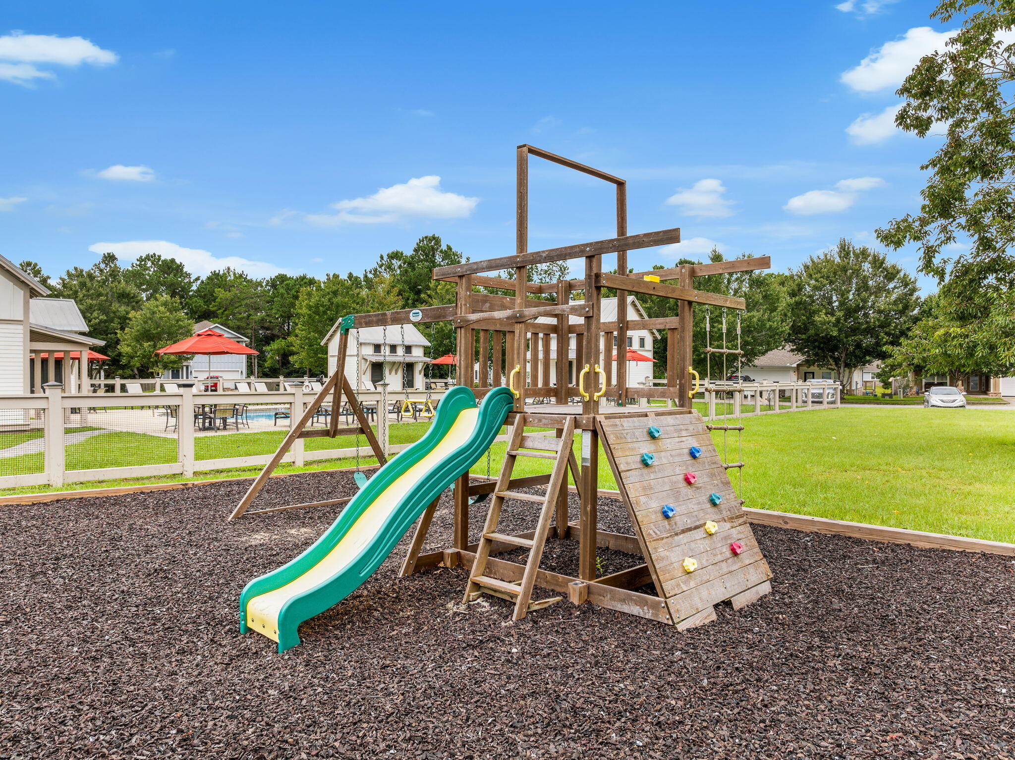LAGRANGE LANDING - Residential