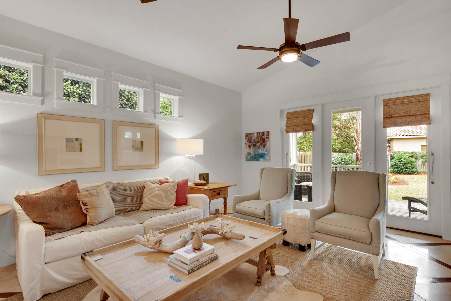 CRYSTAL LAKE - Residential