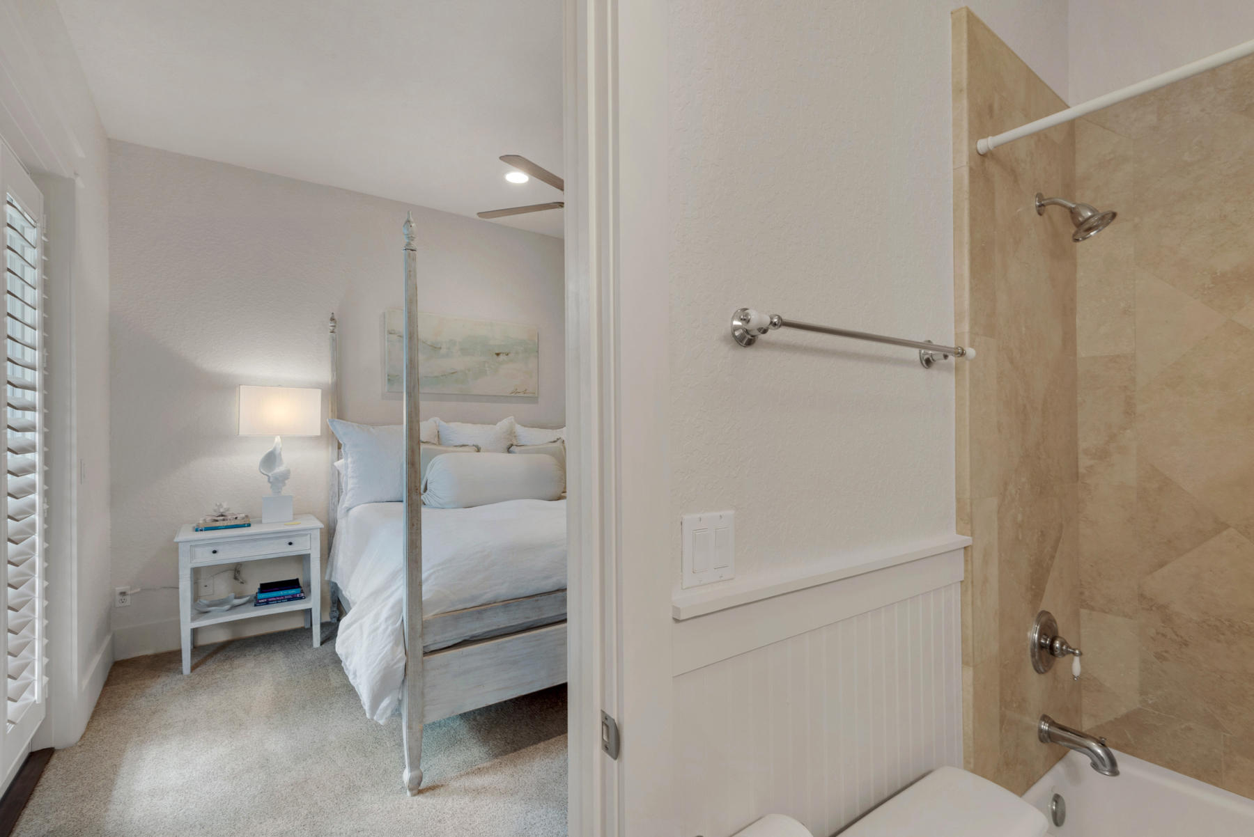 CRYSTAL LAKE - Residential