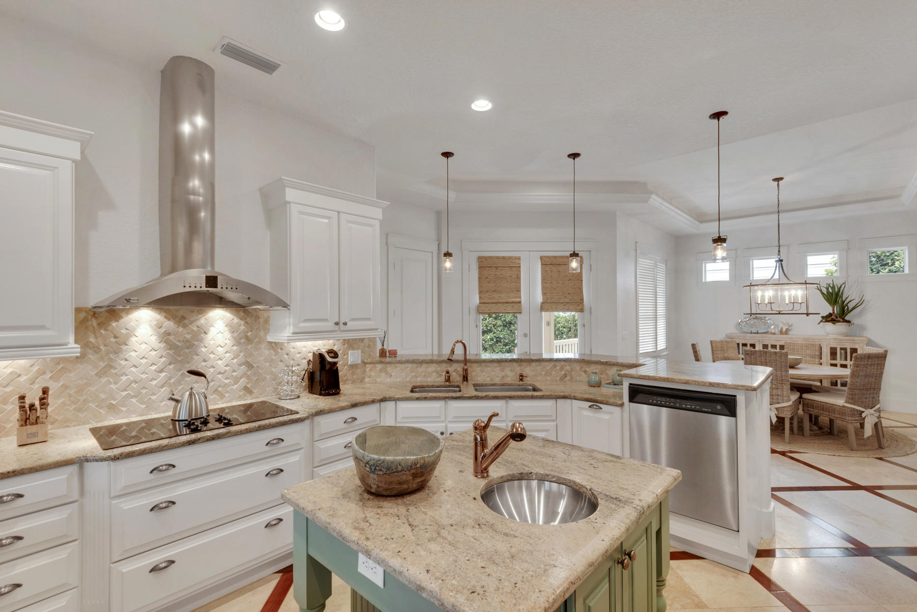 CRYSTAL LAKE - Residential