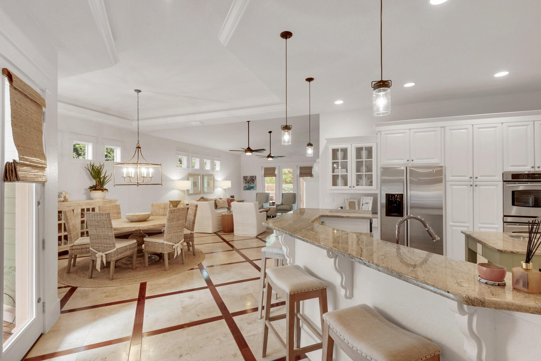 CRYSTAL LAKE - Residential