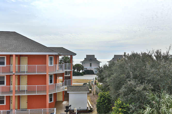 A must see end unit condo at popular Gulfview Condominiums in Miramar Beach! Cozy 1BR / 1 BA, 3rd floor unit is sold fully furnished and rental ready. The unit is low maintenance with tile throughout. Sleeps 6 comfortably with the hall bunks and a sofa bed. Gulfview has 2 Pools with 1 heated, hot tub, grilling area and deeded beach access. Close to all area activities, shopping at Silver Sands Outlet Mall and Destin Commons, golf, dining and more!