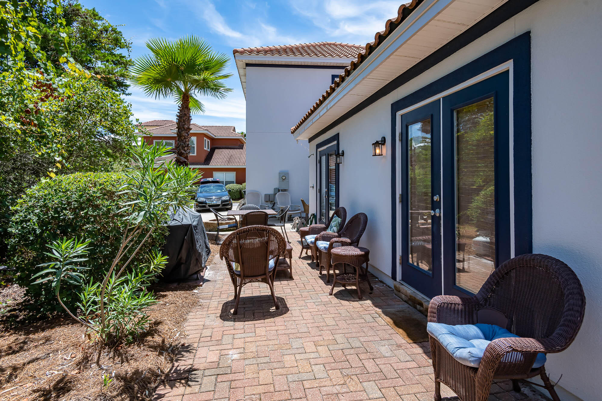 EMERALD WATERS VILLAGE - Residential