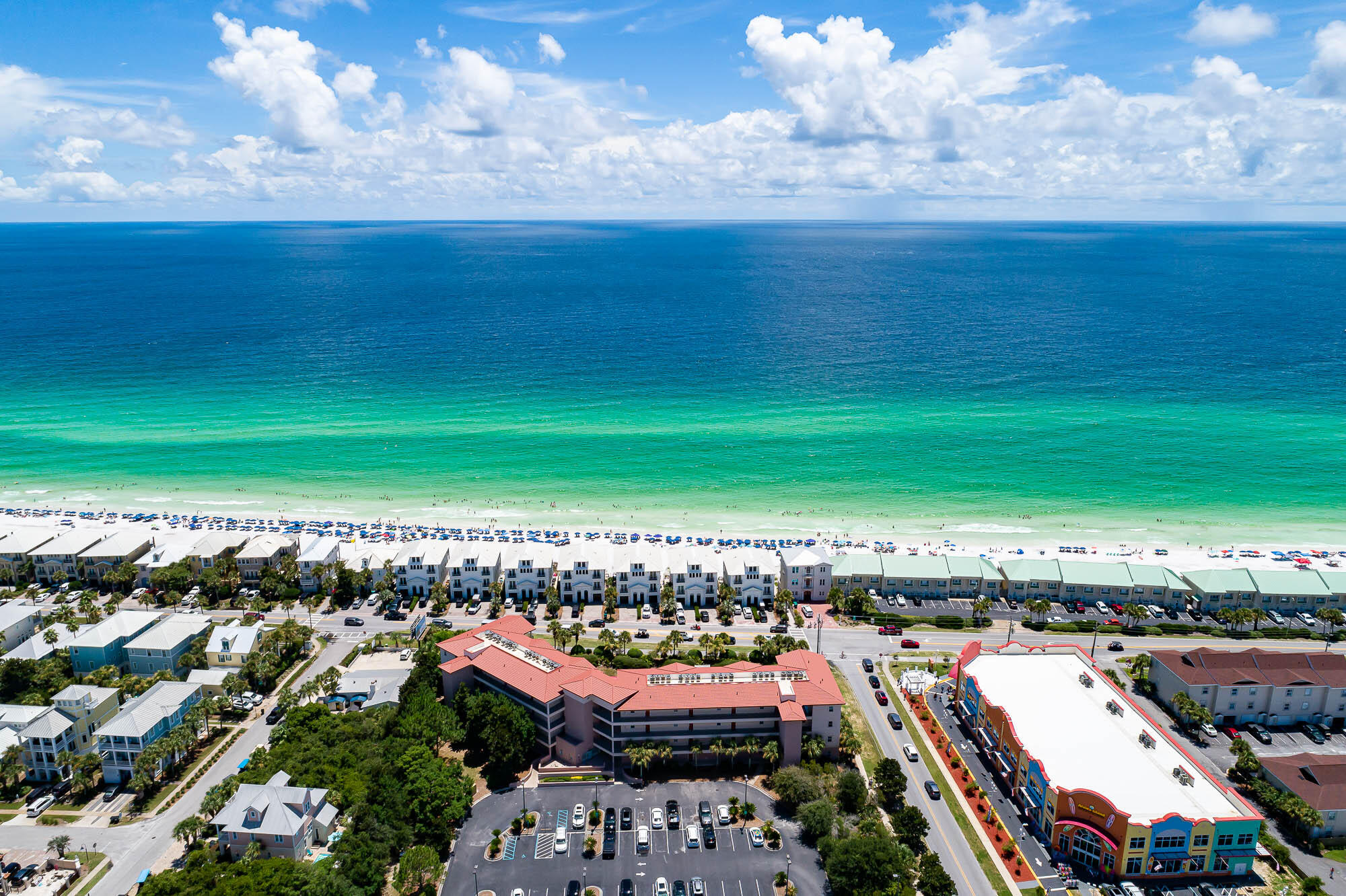 EMERALD WATERS VILLAGE - Residential