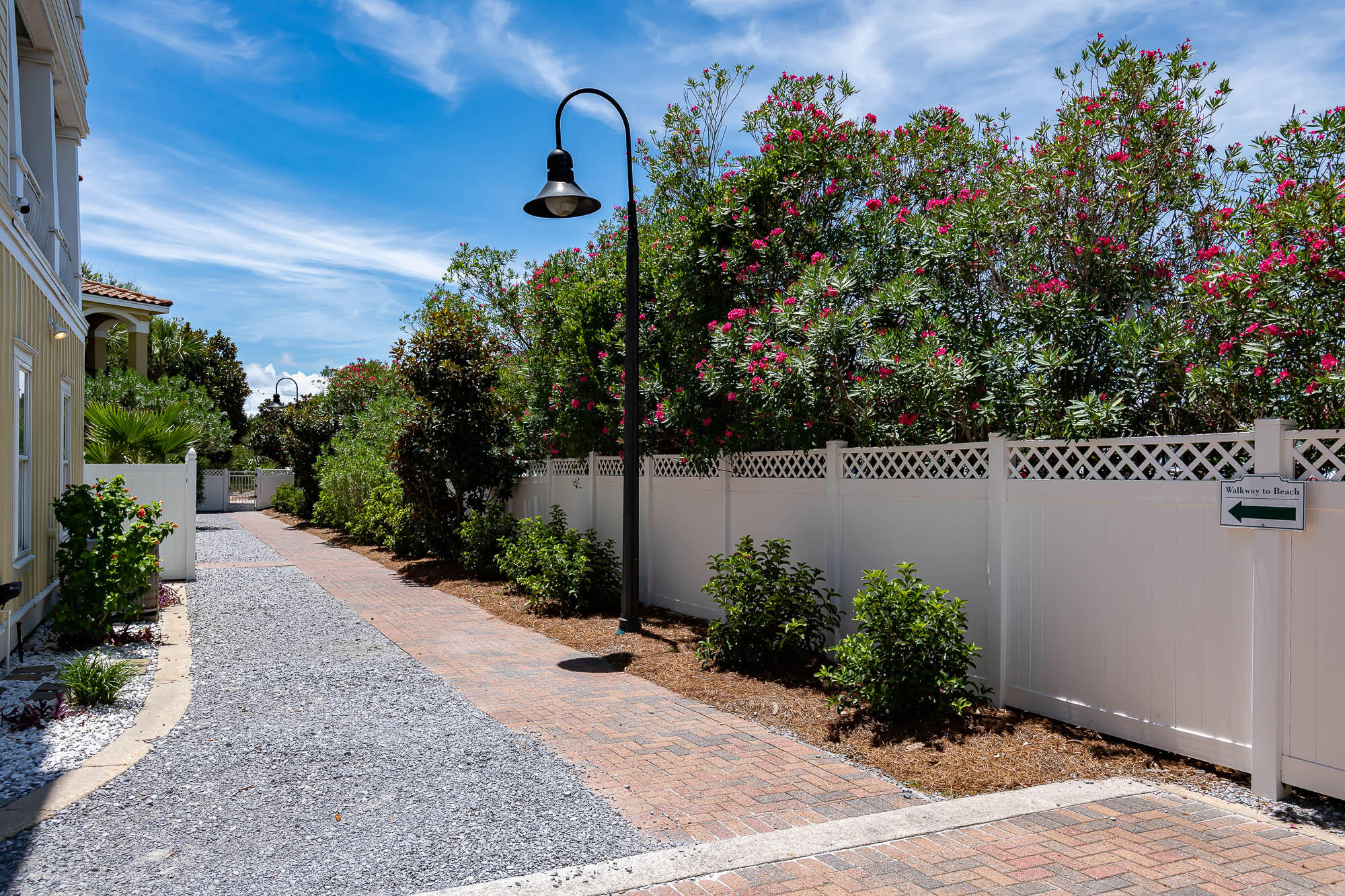 EMERALD WATERS VILLAGE - Residential