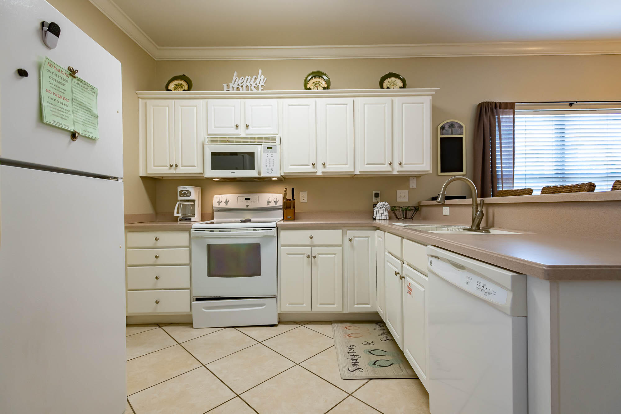 EMERALD WATERS VILLAGE - Residential