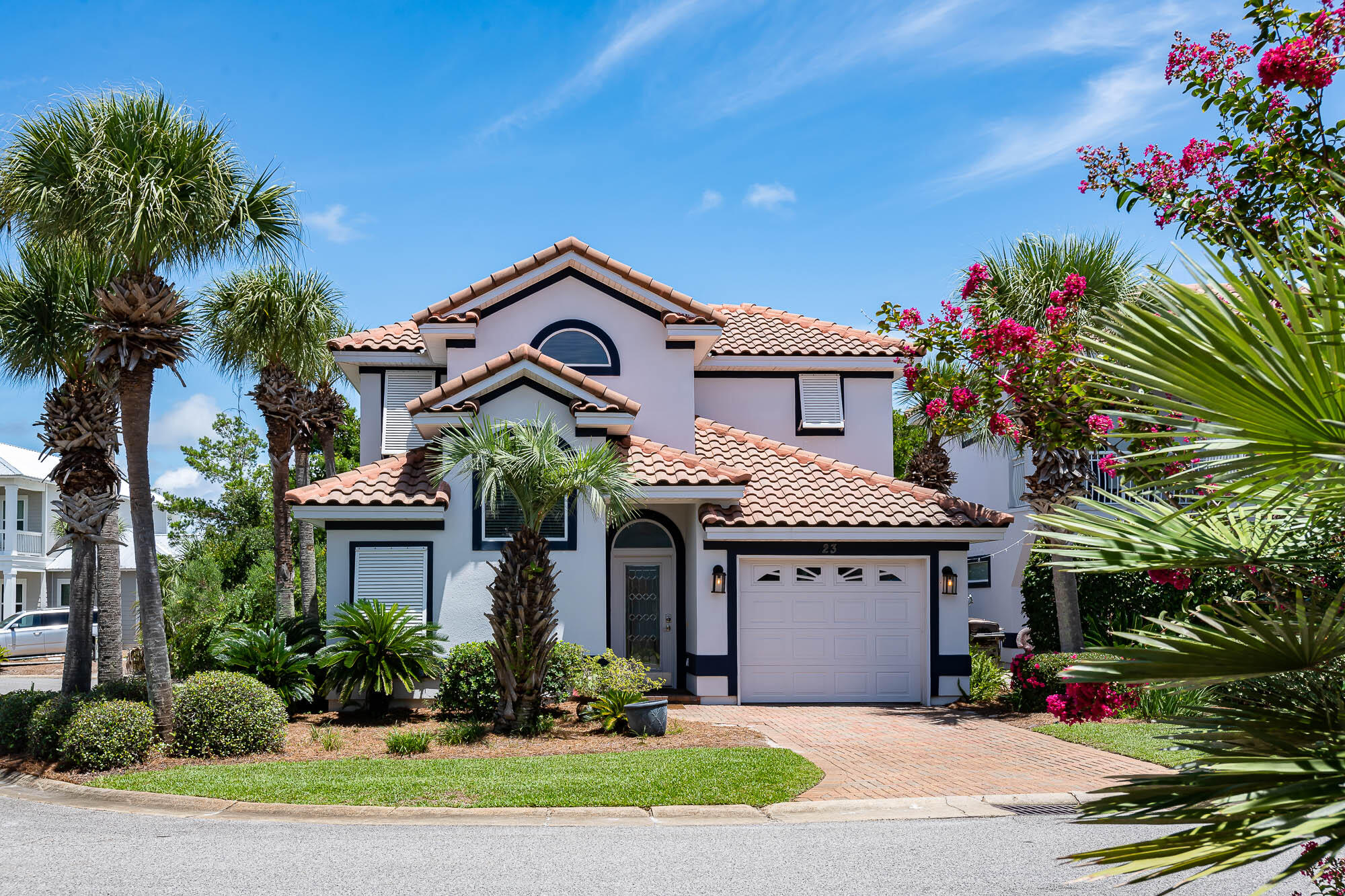 EMERALD WATERS VILLAGE - Residential