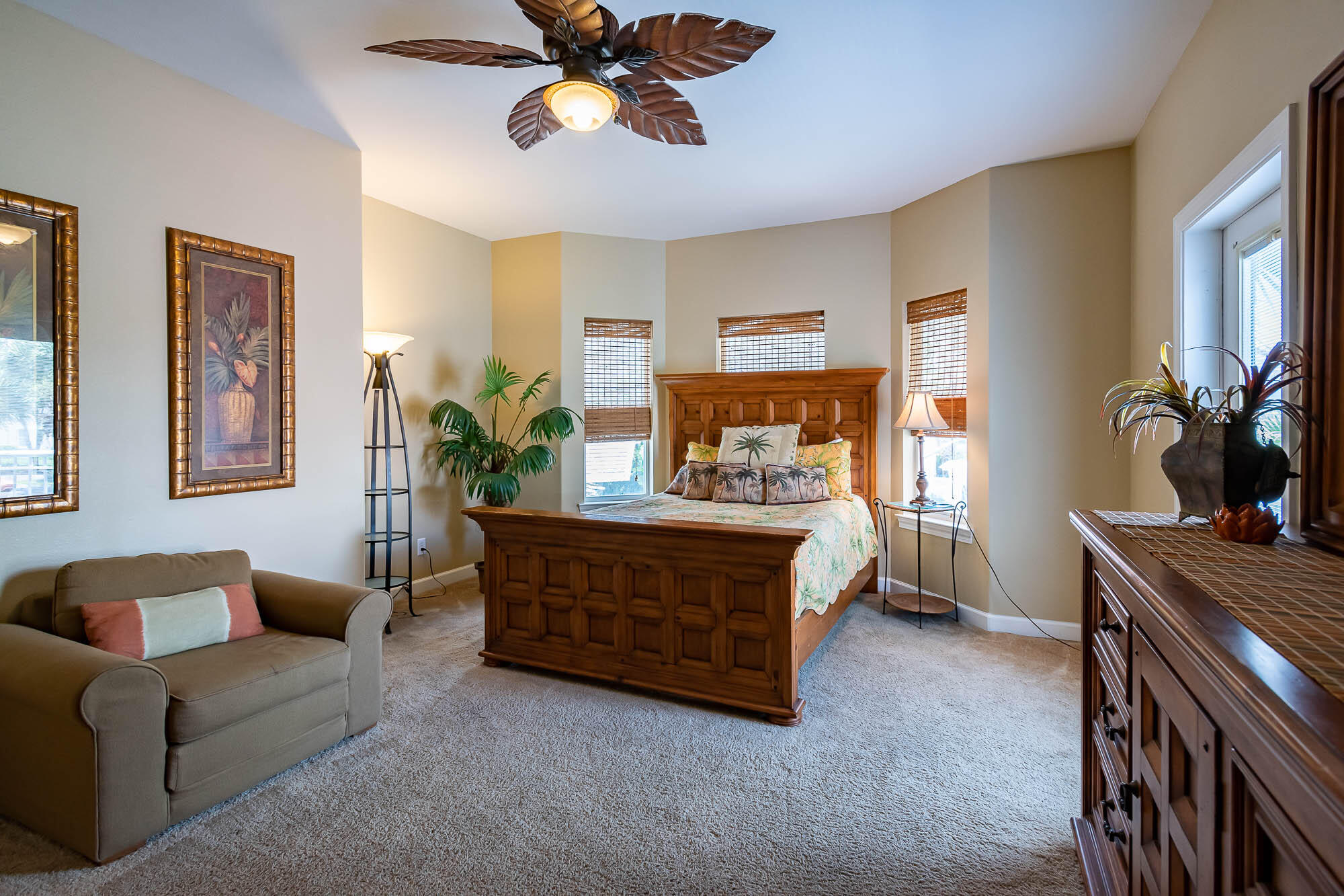 EMERALD WATERS VILLAGE - Residential