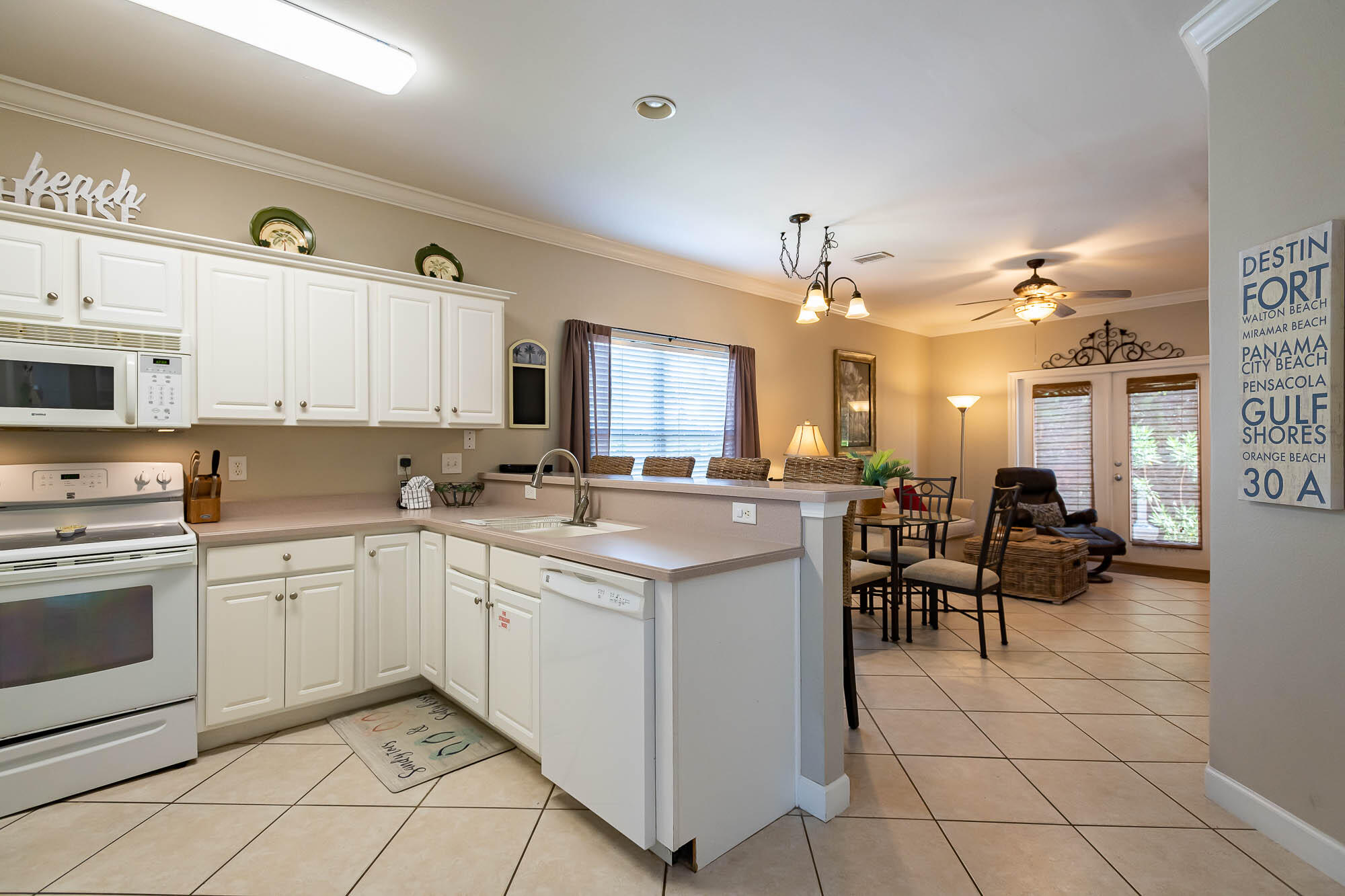 EMERALD WATERS VILLAGE - Residential