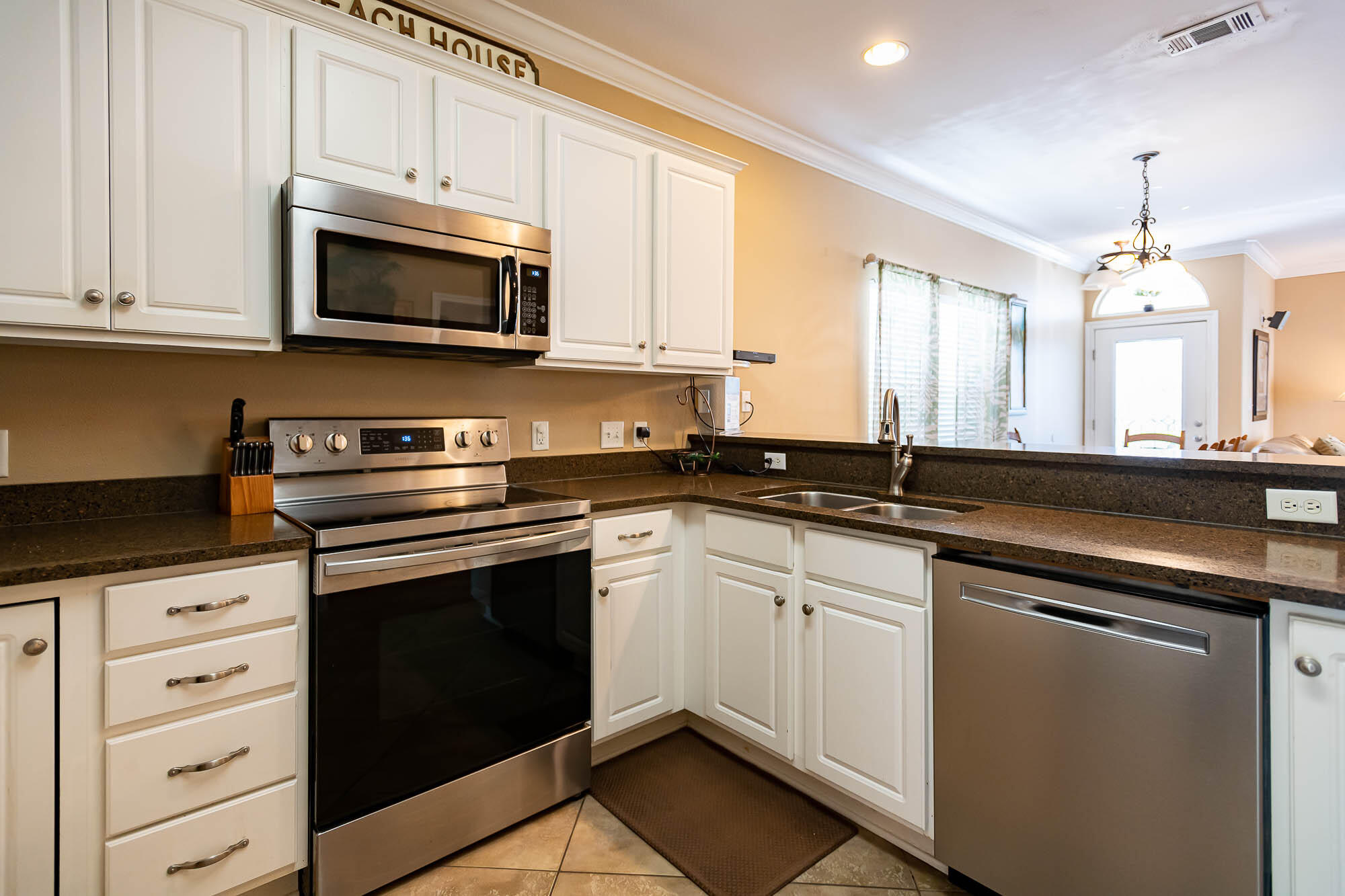 EMERALD WATERS VILLAGE - Residential