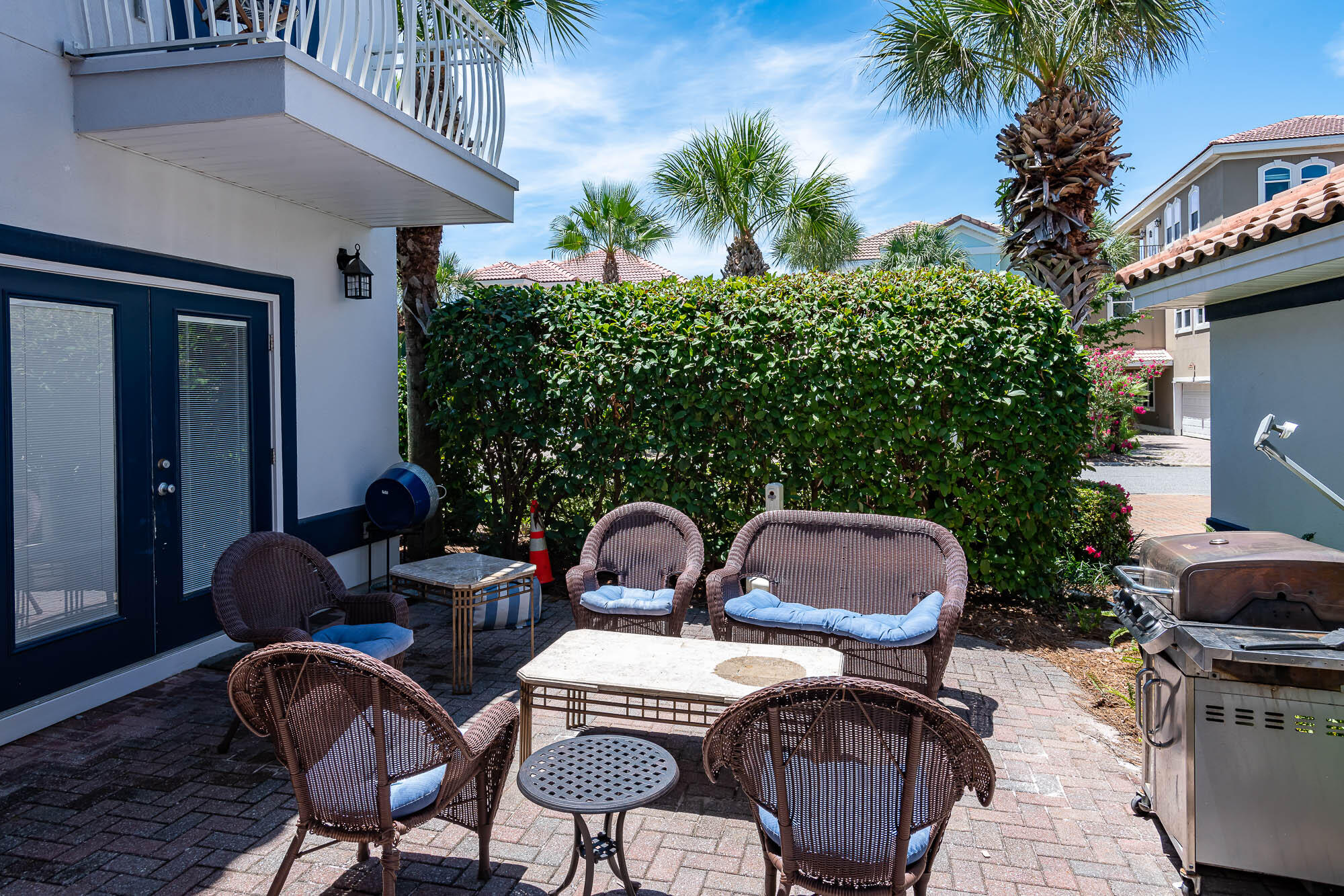 EMERALD WATERS VILLAGE - Residential